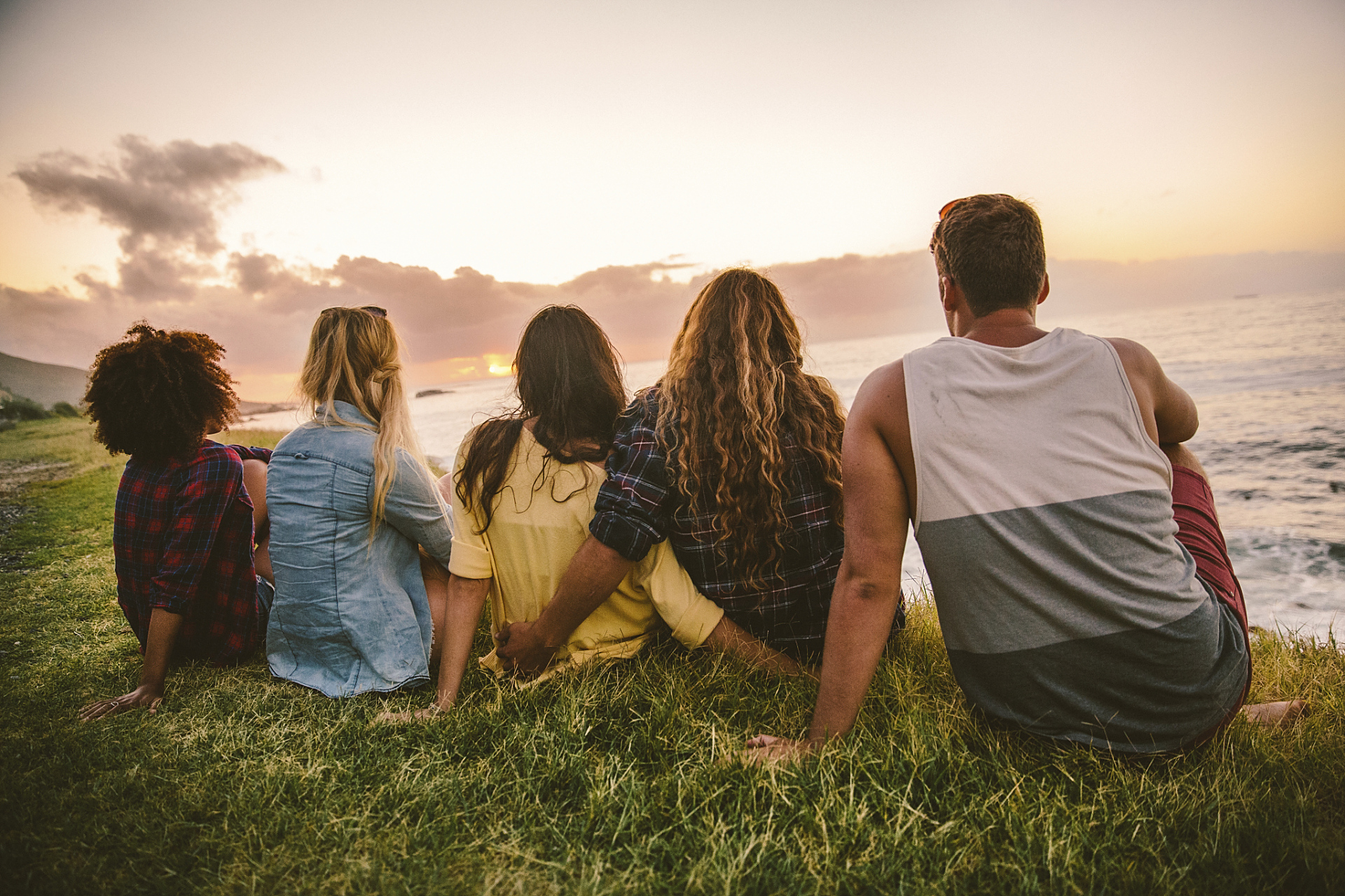 2,友情经不起考验,经得起平淡