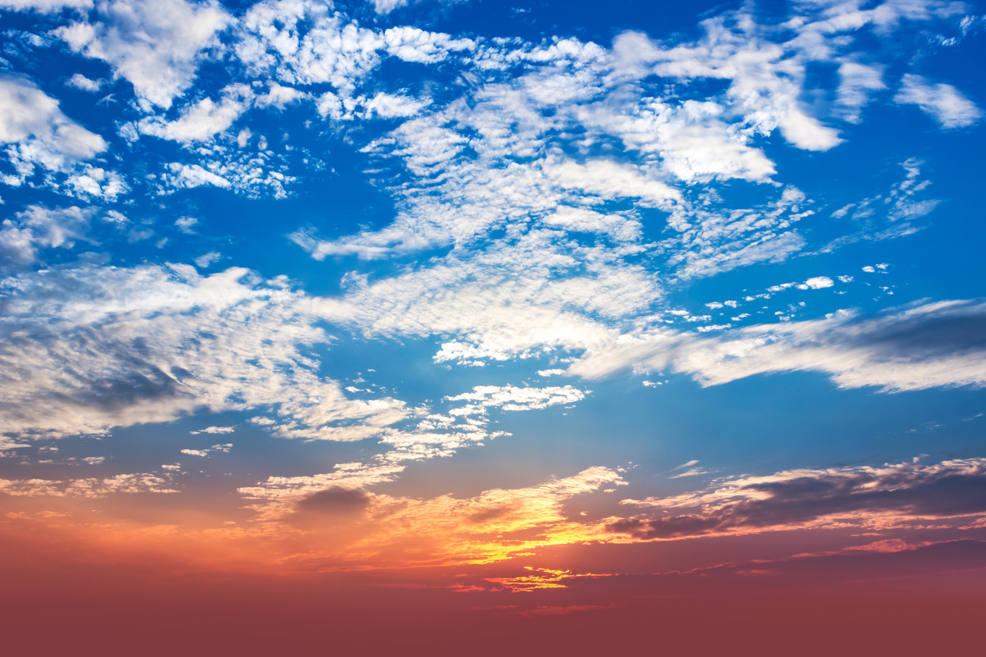 天空是大自然最美丽的画布,每一天都呈现出不同的色彩和形态,吸引着