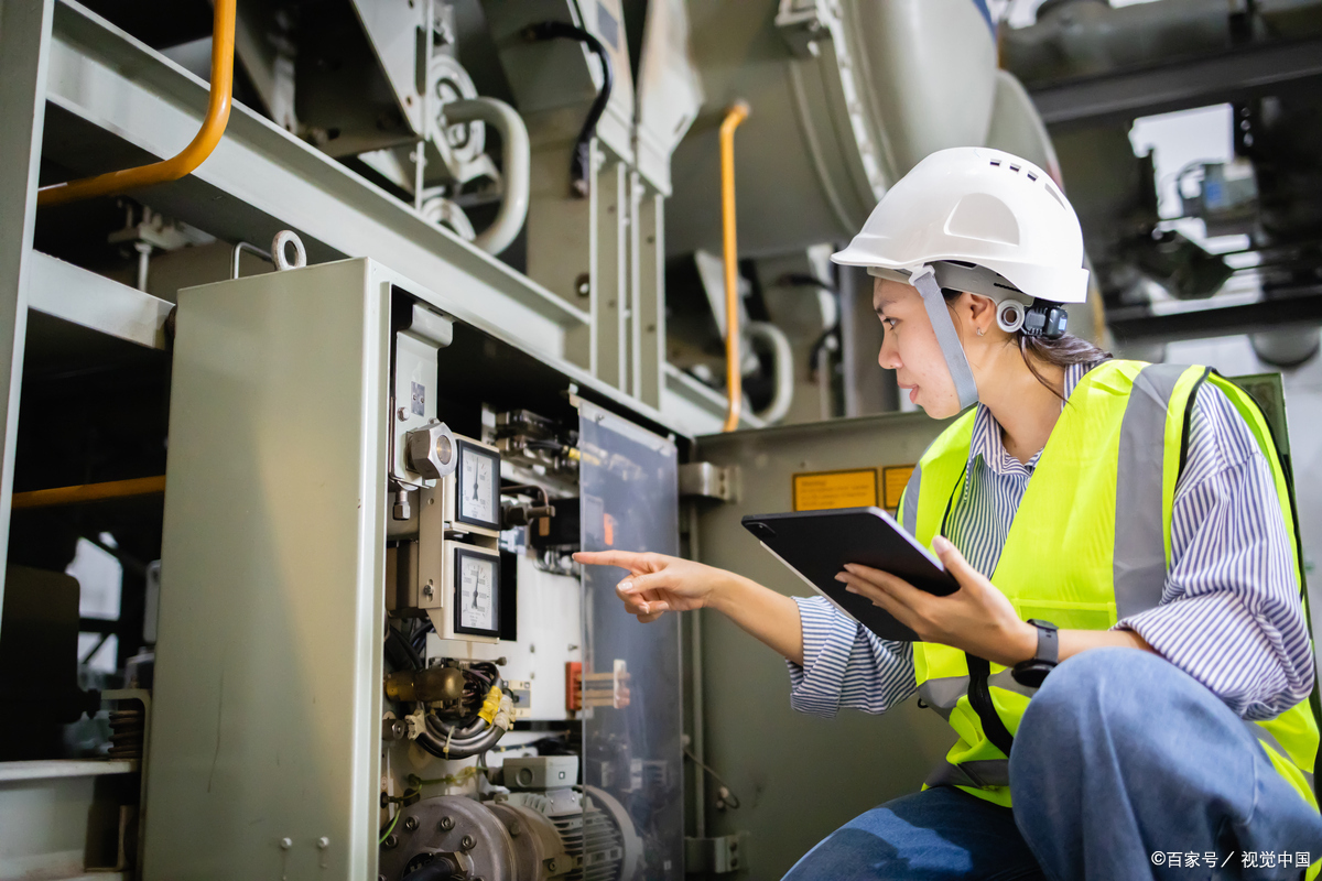 电气工程及其自动化专业是工科领域的 "常青树",兼具理论深度与实践