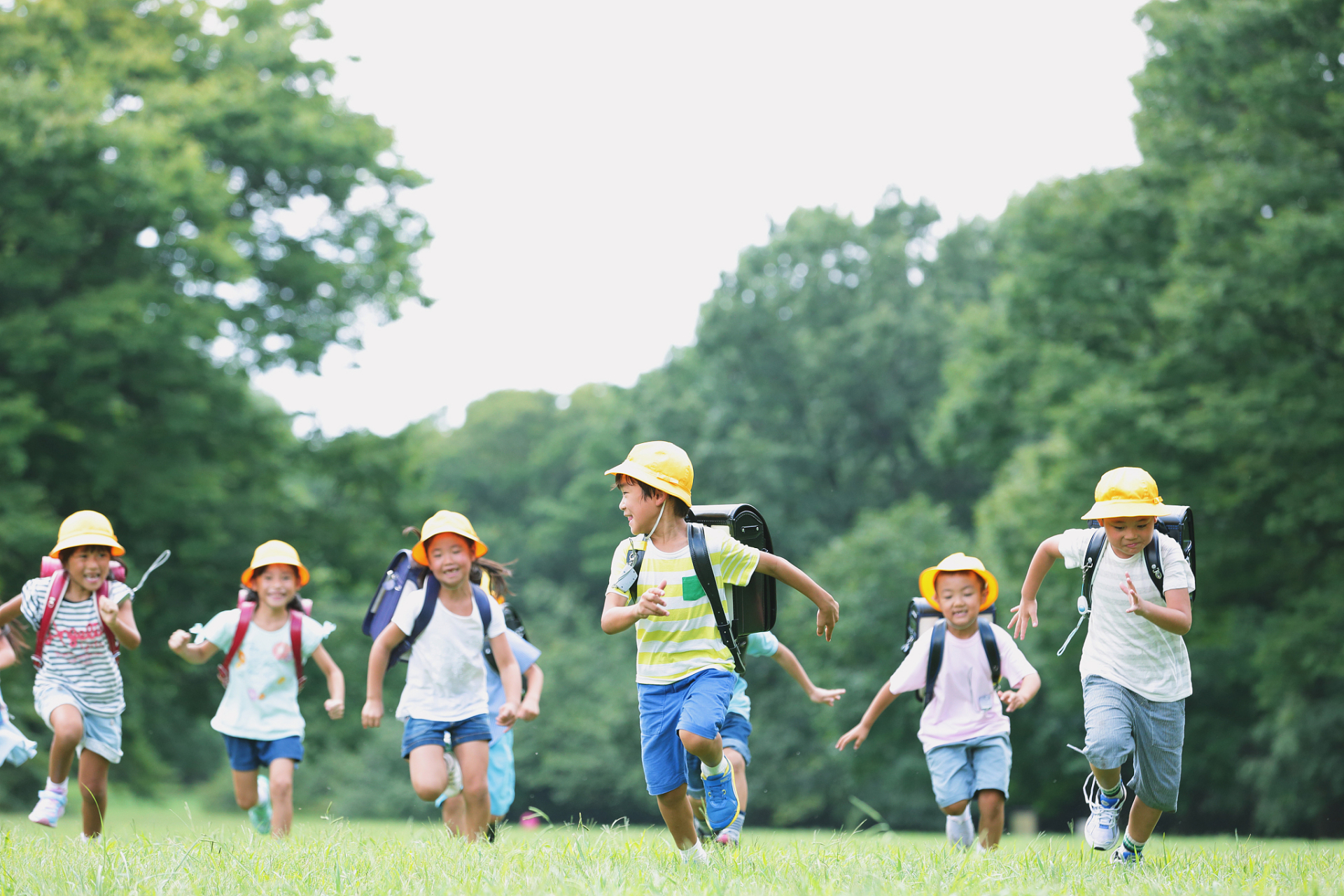 一位班主任老师说,如果你以一颗平常之心去管理班级的话,便觉得孩子们
