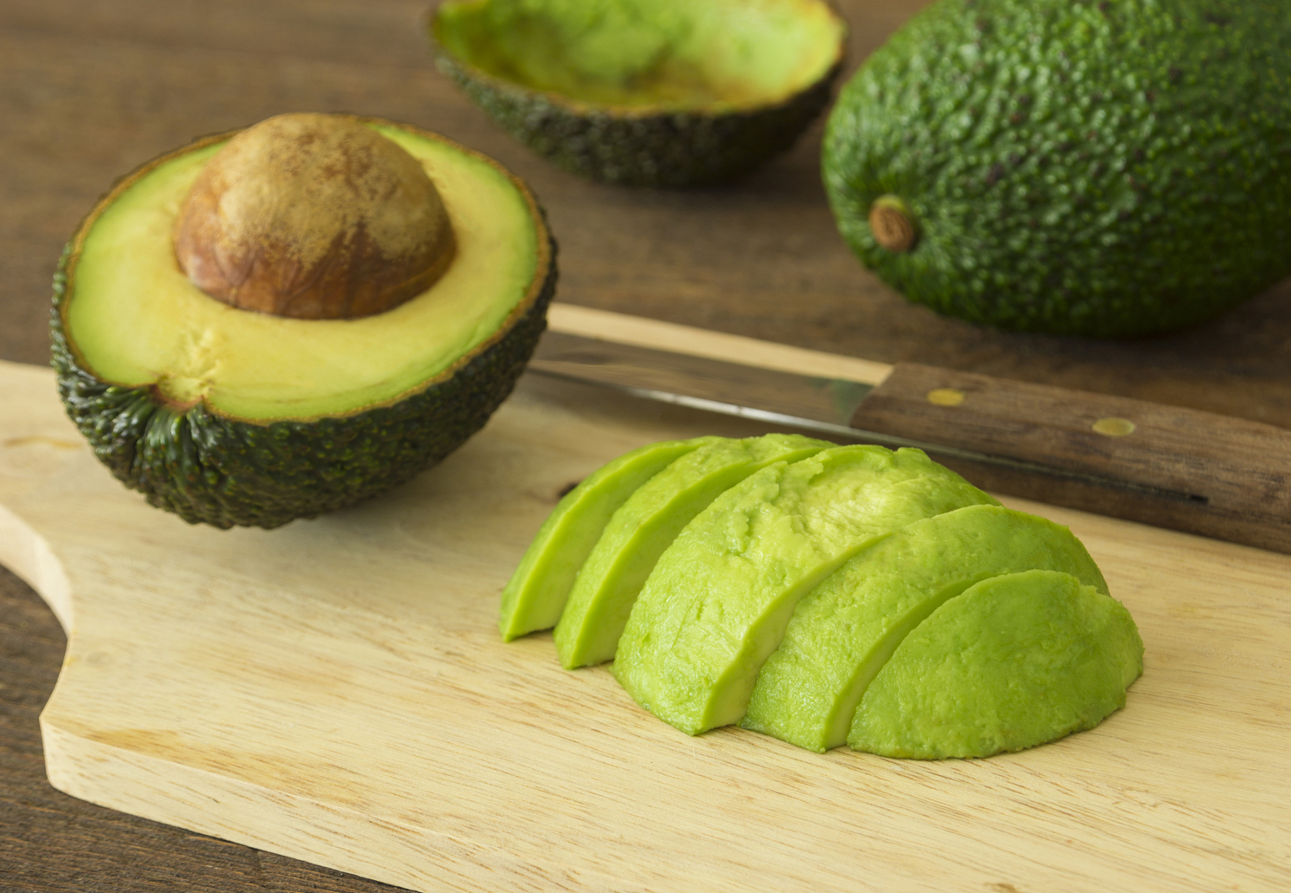 相比榴莲,牛油果算是进入中国市场最失败的水果.