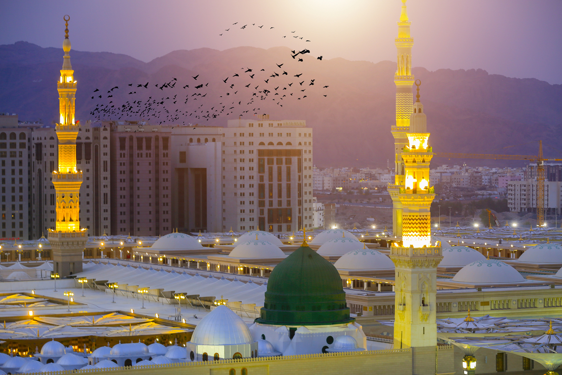 麦加,英语:mekka,mecca,沙特:makka),沙特阿拉伯城市,全称是麦加·穆