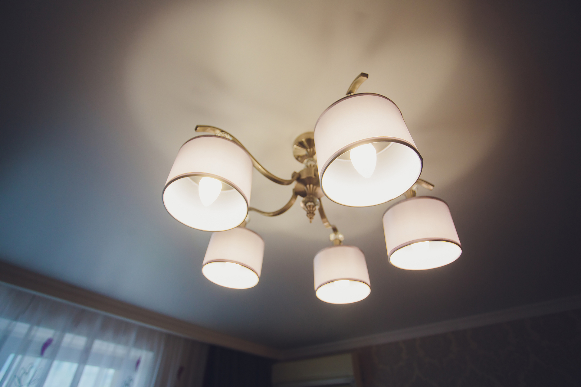 看完再买也不晚! 一:餐厅灯用什么灯好 1.