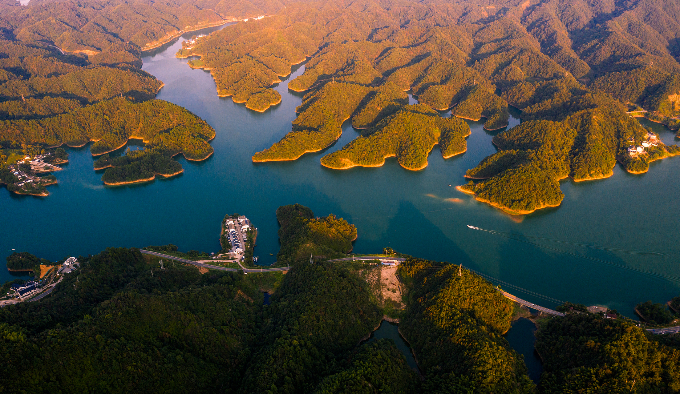 武宁十大旅游景点 武宁,位于江西省中部,是赣江的重要支流修水的发源