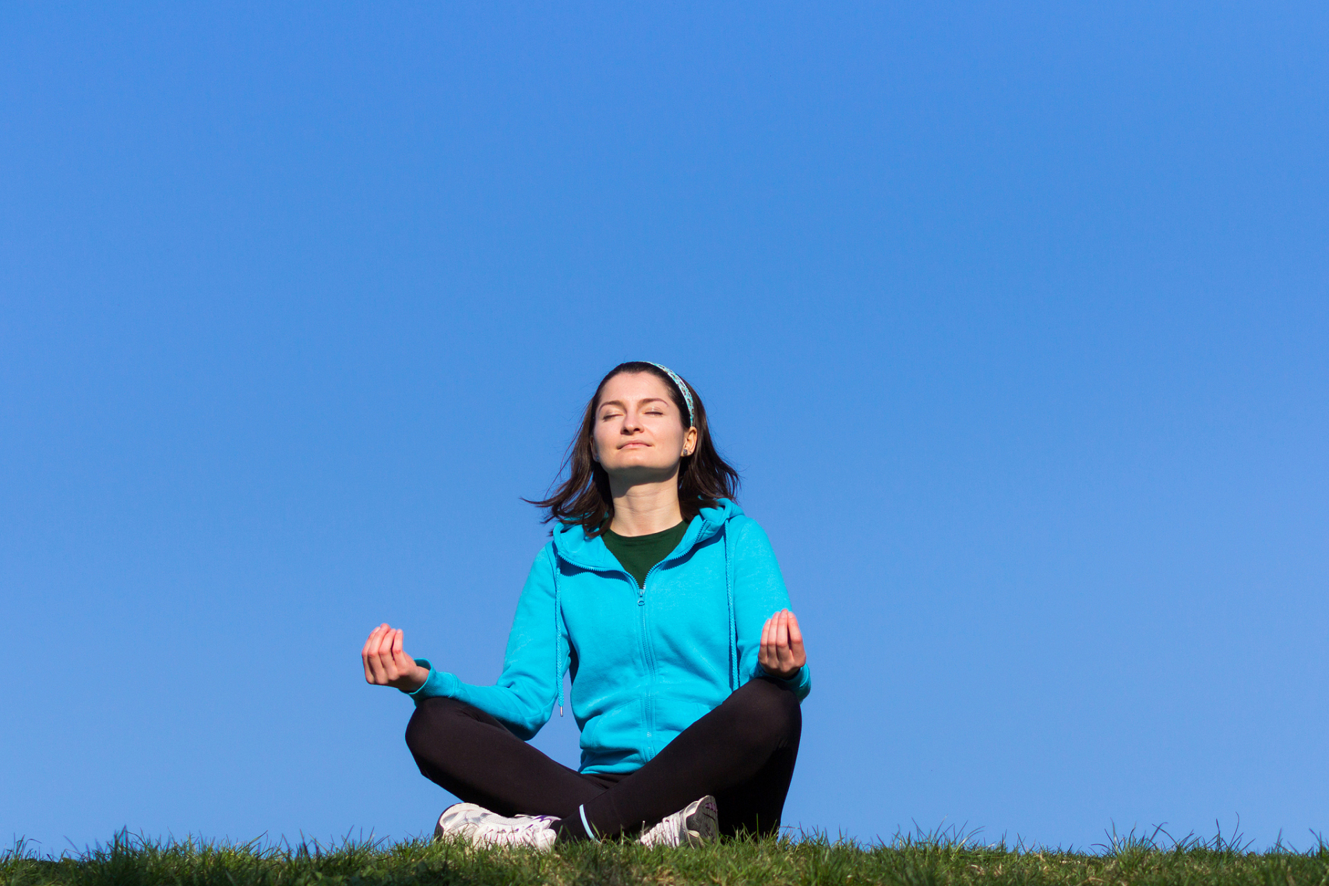 心理学:如何让精神彻底放松下来?  1,对人或事尽可能地降低期待.