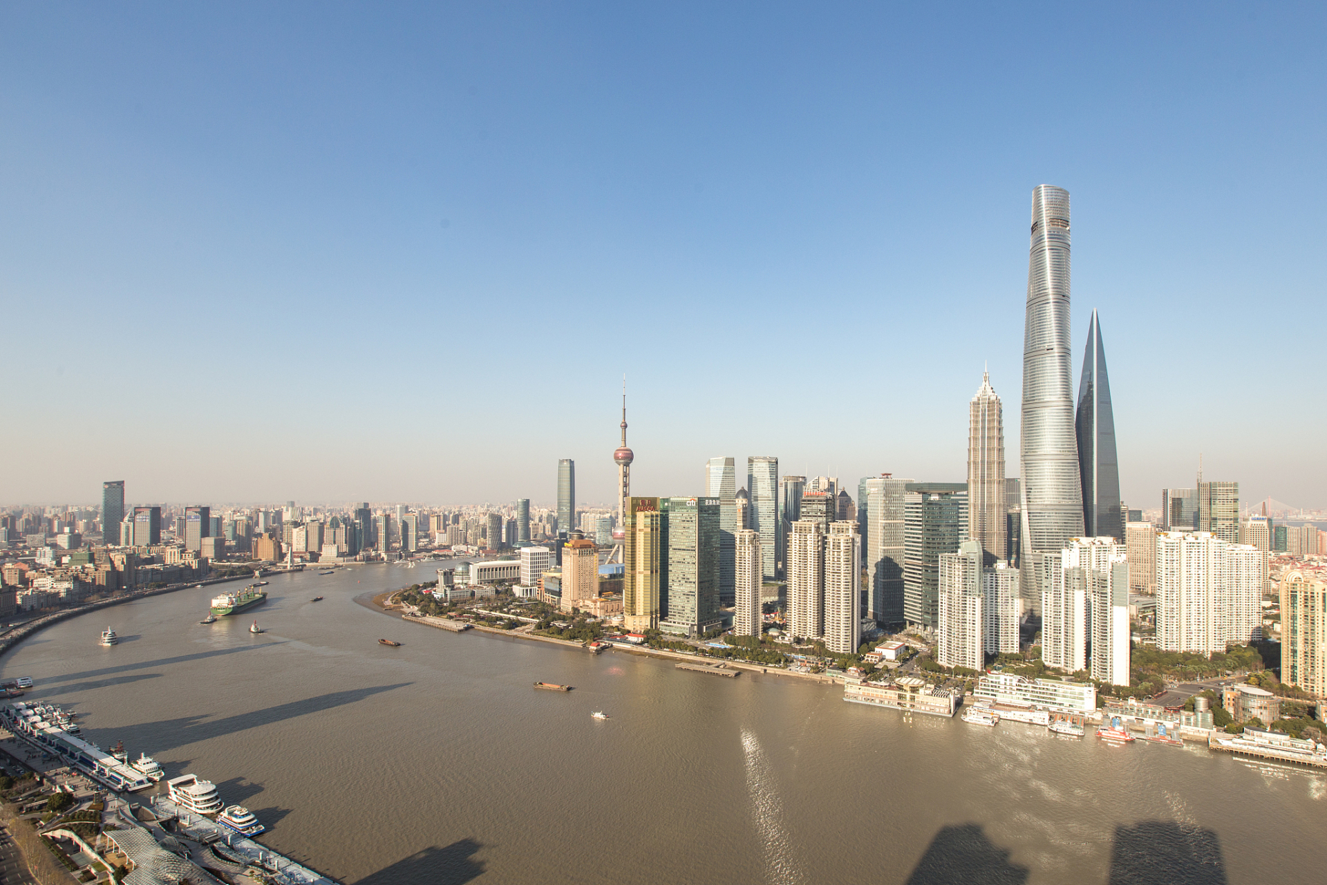 中国上海的陆家嘴金融贸易区,矗立着一座耀眼的明珠——上海金茂大厦