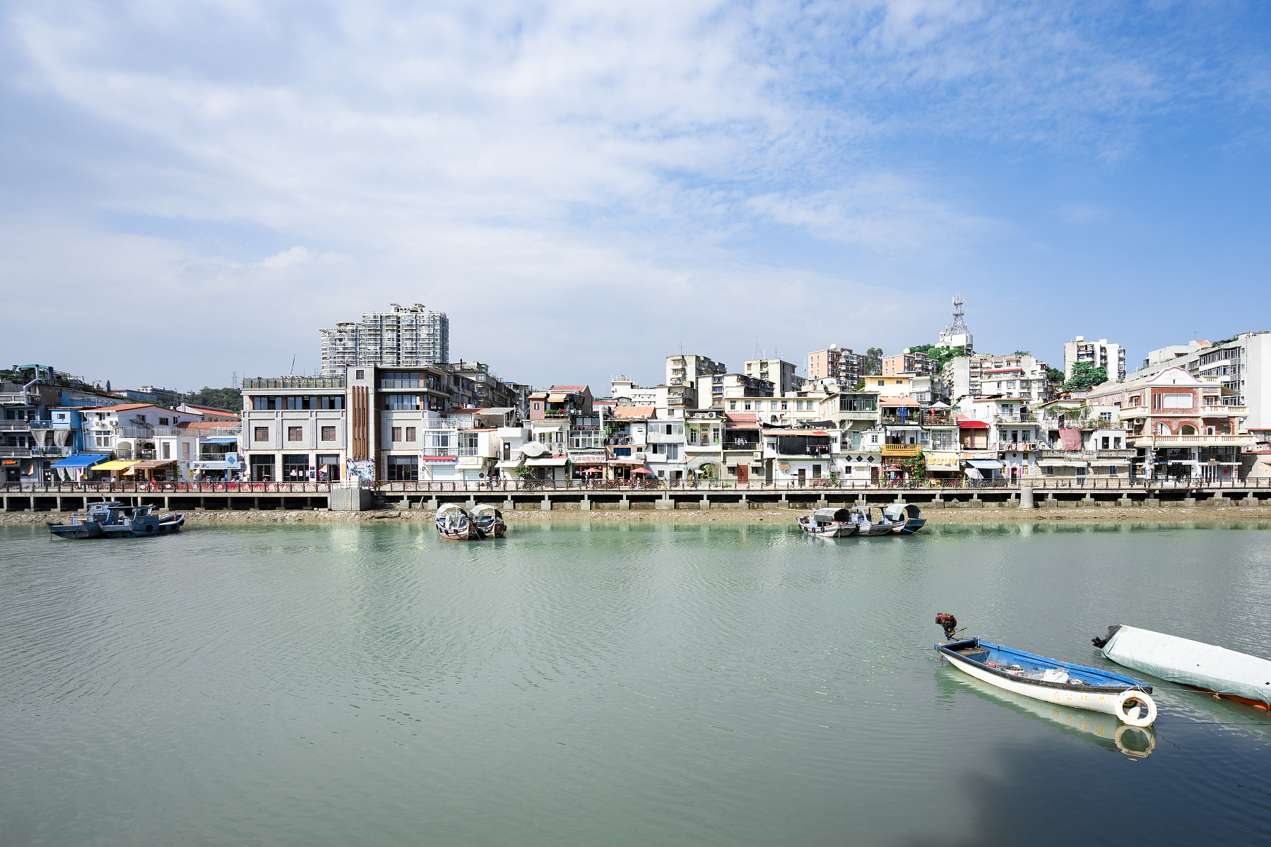 角美小镇位于福建漳州,拥有丰富自然与文化景观.
