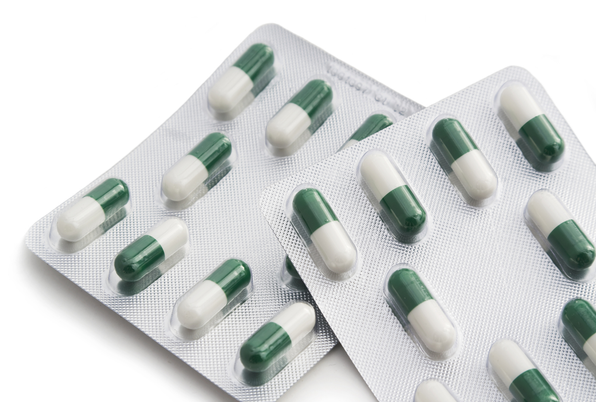 维a酸类药物是维生素a的中间代谢产物或衍生物;  该类药分为三代