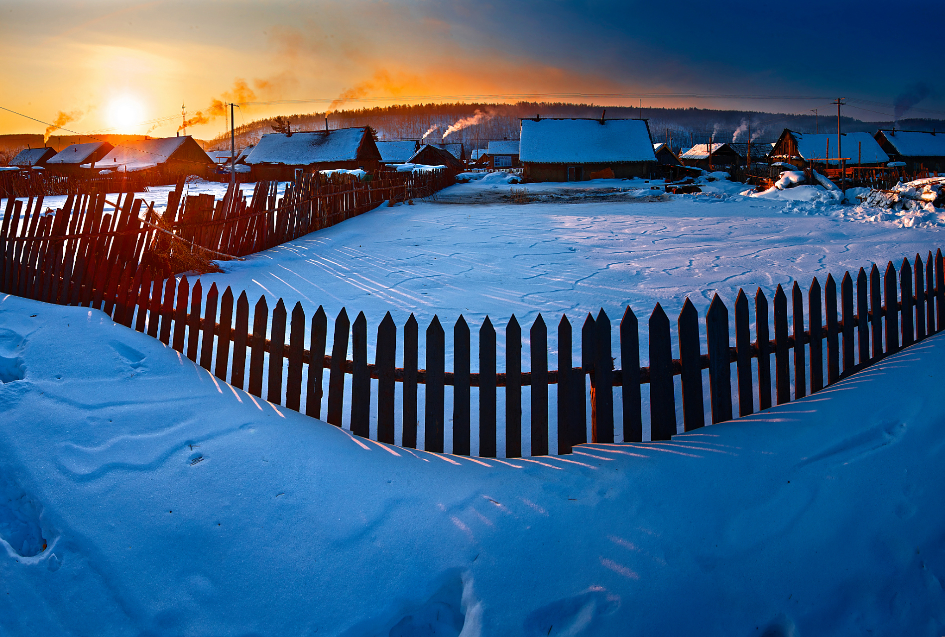 今天,我将带您探索中国最北的城镇——北极村,一个充满神秘和美丽的