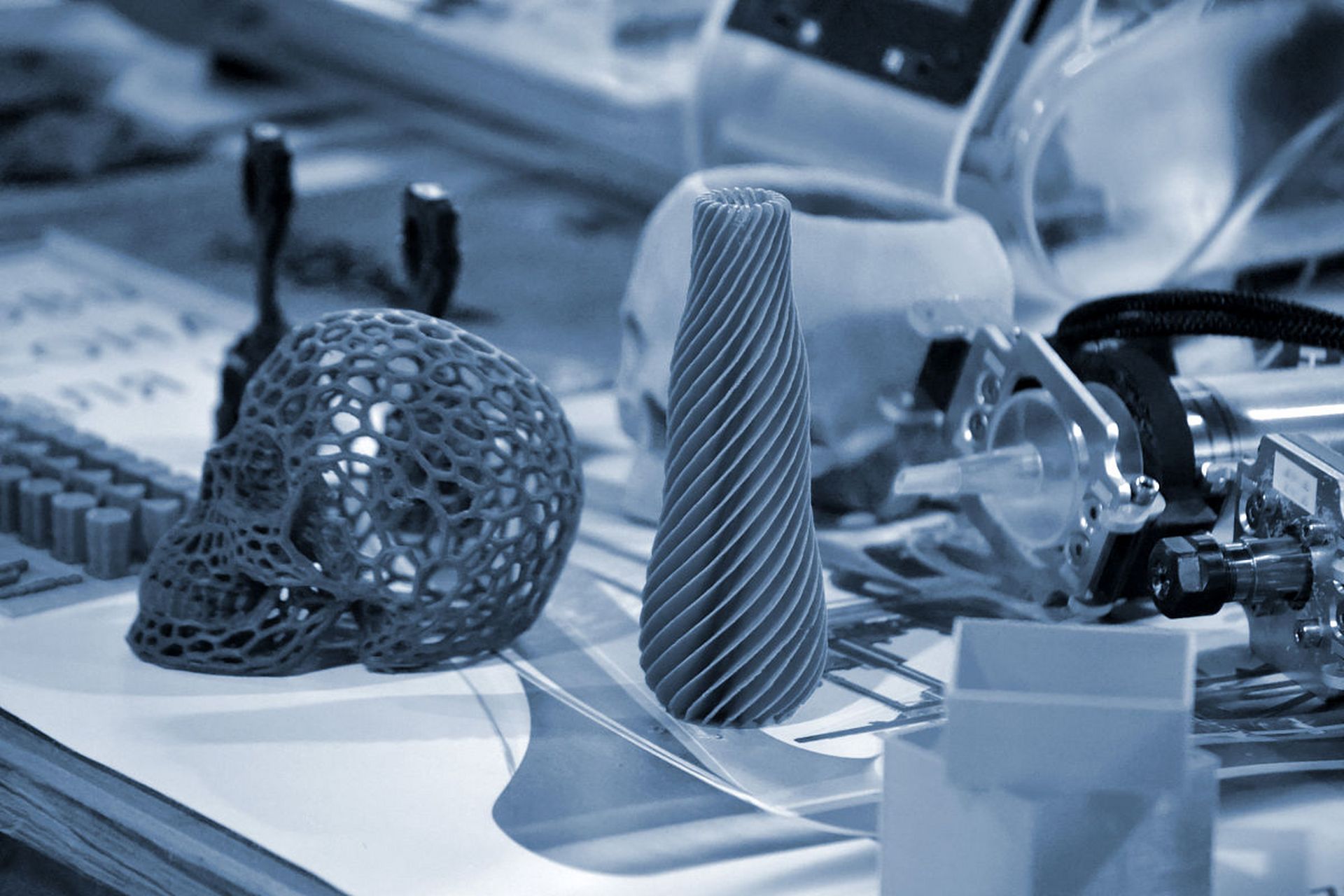 3d打印技术通过计算机辅助设计软件将数字模型转化为物理产品,广泛