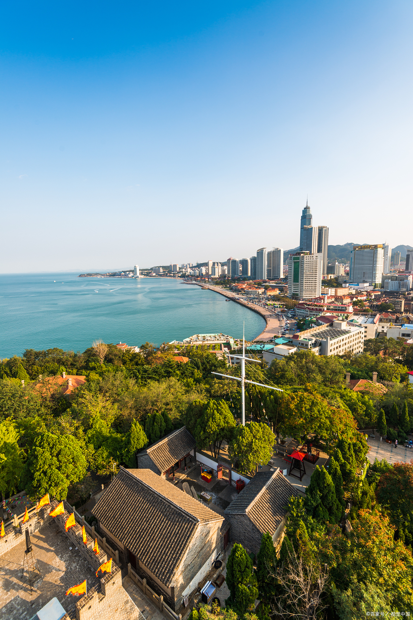 在烟台的海滨,仿佛置身于一个温柔而又充满活力的世界.