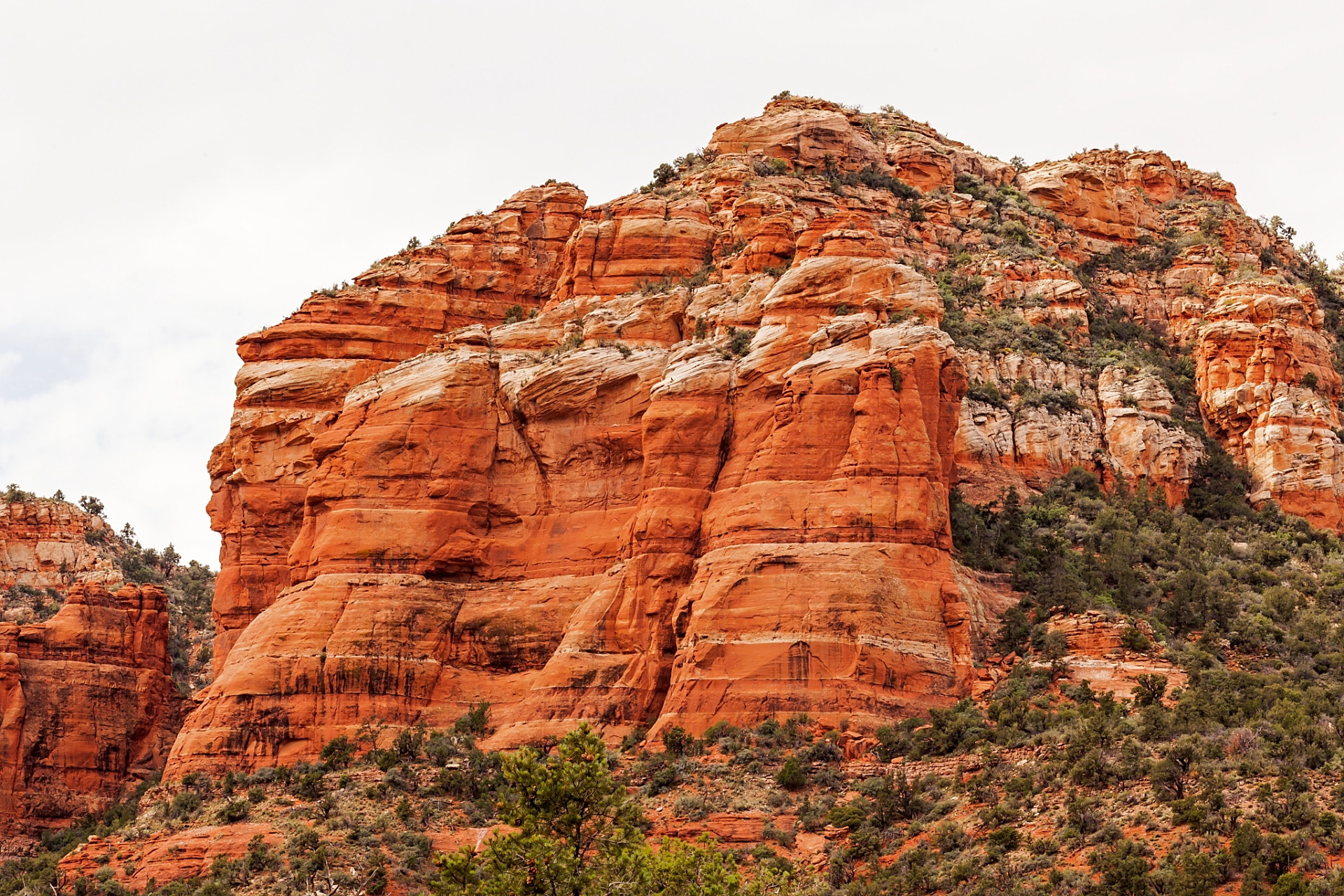 创作季# 红石林景区位于新密市尖山风景区管委会的尖山村和牛心石村