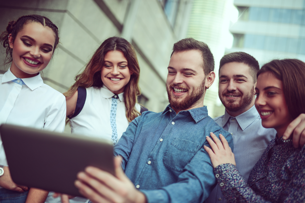 进口时光胶囊爆红日销七位数脆皮年轻人成新粉丝