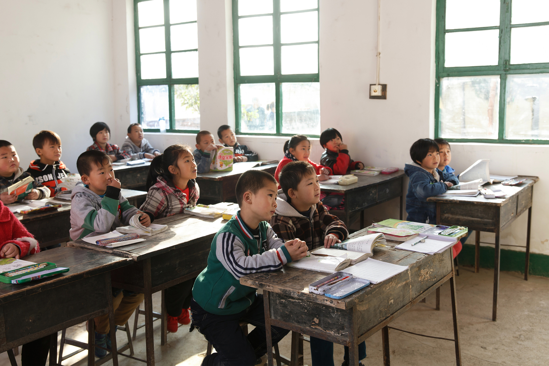 我们农村人小时候上学用的读包是什么样的  1,对于60,70,80后的人来说