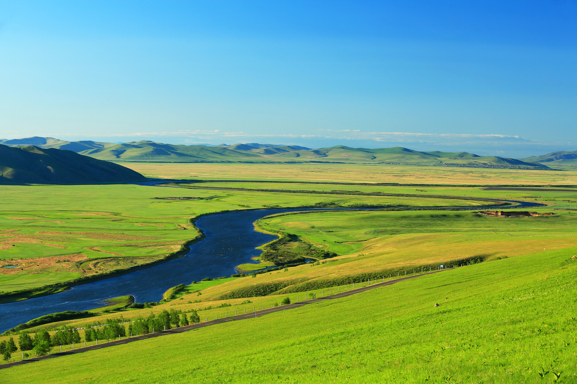 是大自然的艺术品,有着丰富的生态系统和壮丽的自然景观