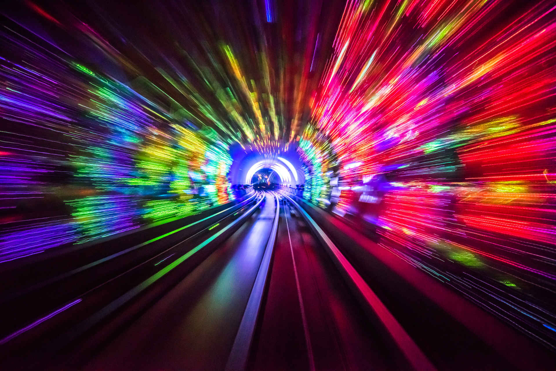 "梦幻千岛湖·时光隧道",一项高科技巨作,在旅游业中掀起了一股新的