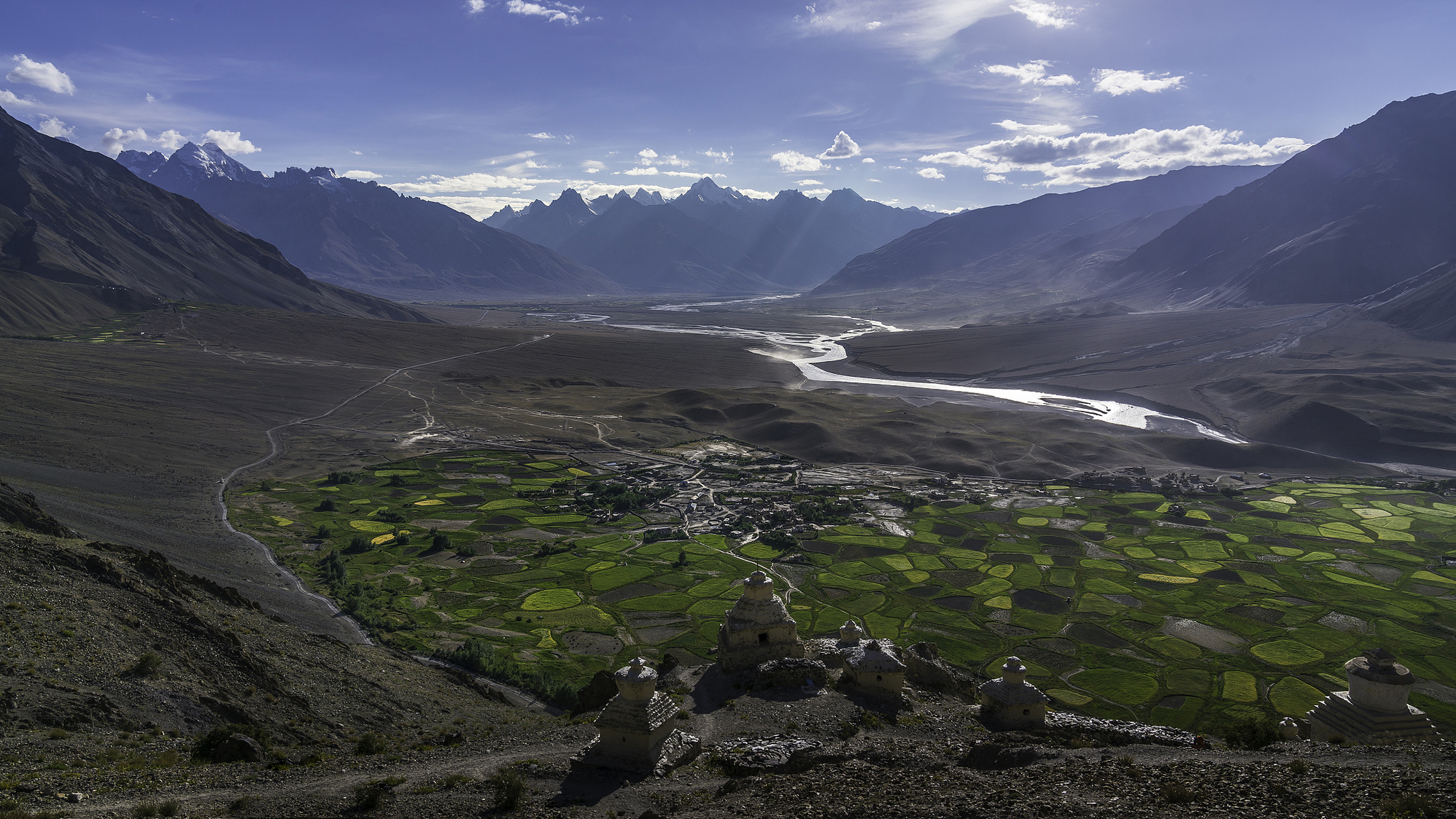 在西藏的拉萨河谷,有一个展览馆成为历史文化与民族特色的窗口.