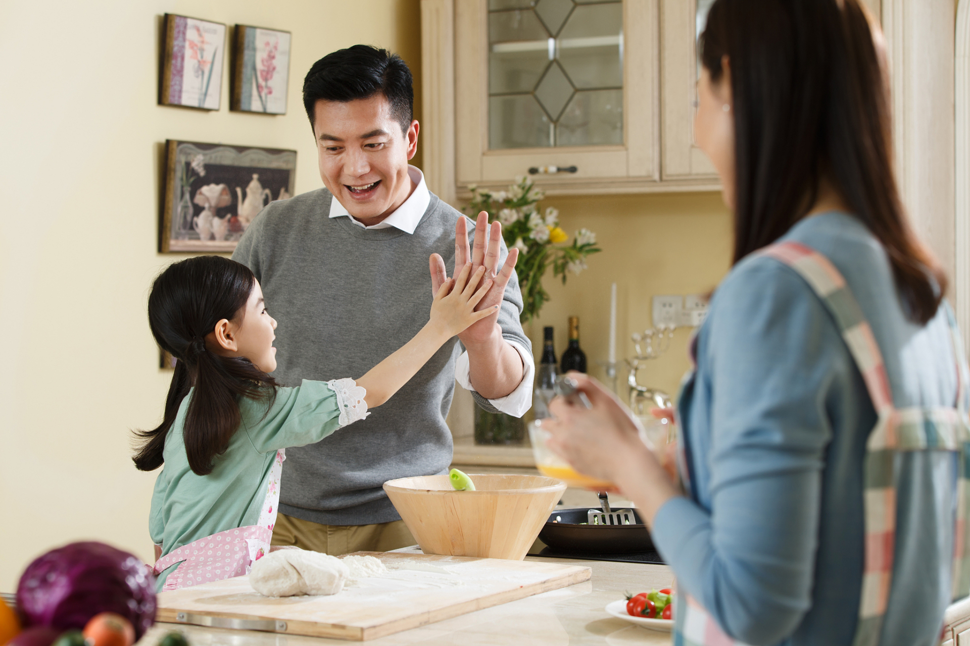 幸福不是出门有多风光,而是关起门来心情依然愉悦.