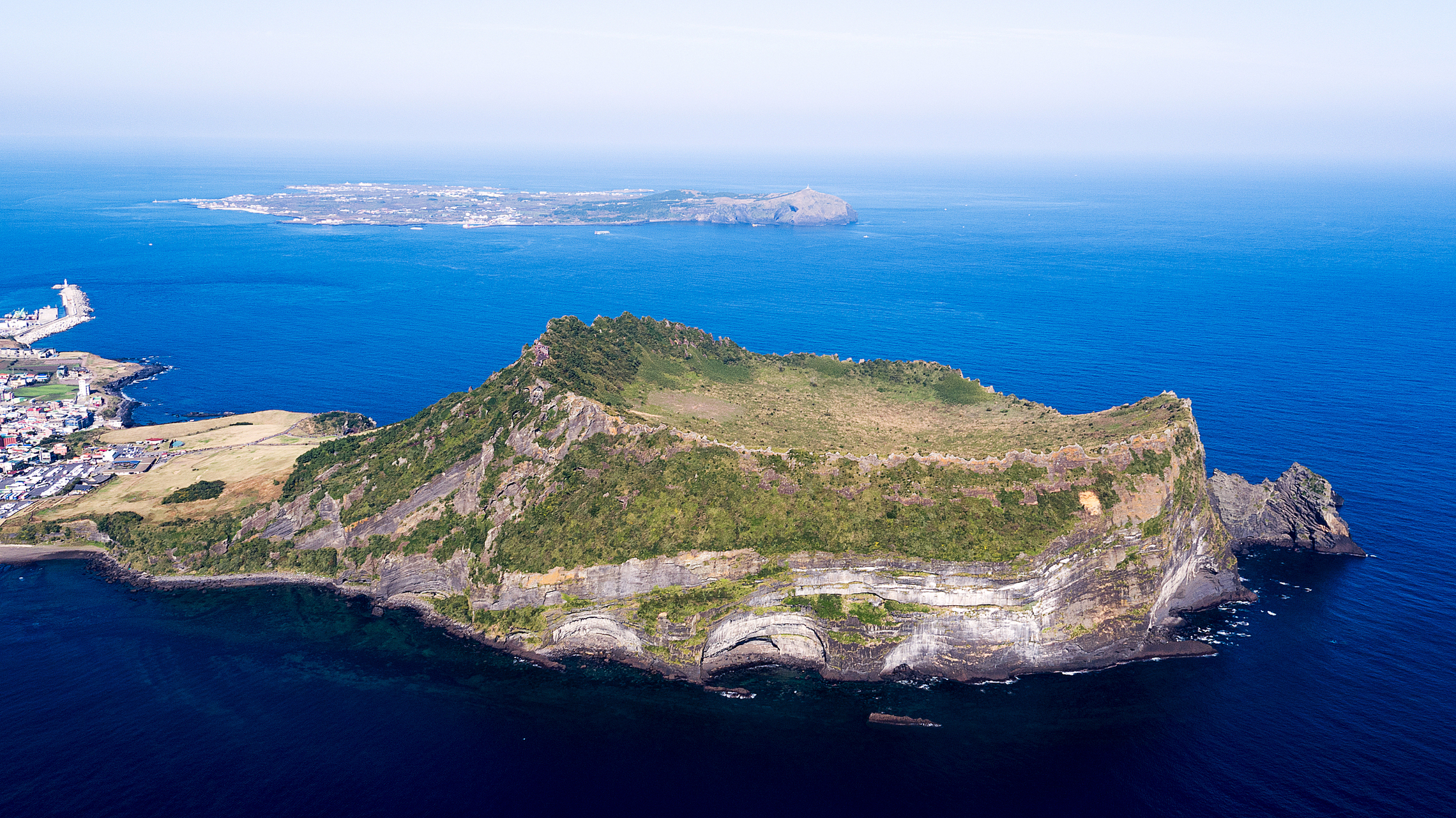 日外交蓝皮书再掀独岛争议 韩日关系改善难题多  日本政府今天发表
