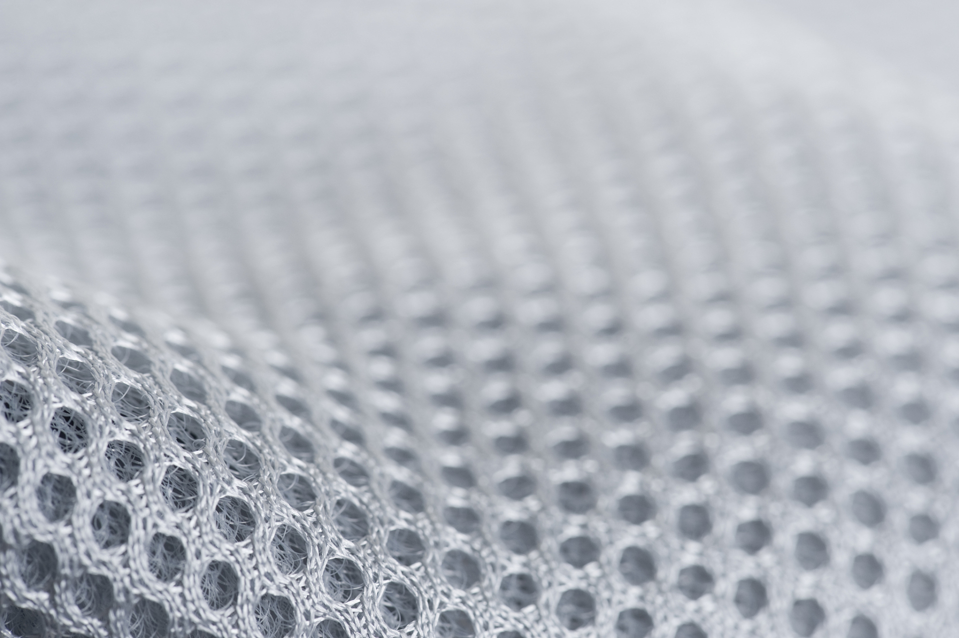 天然纤维增强热塑性复合材料是一种环保,可持续的材料,在汽车,航空