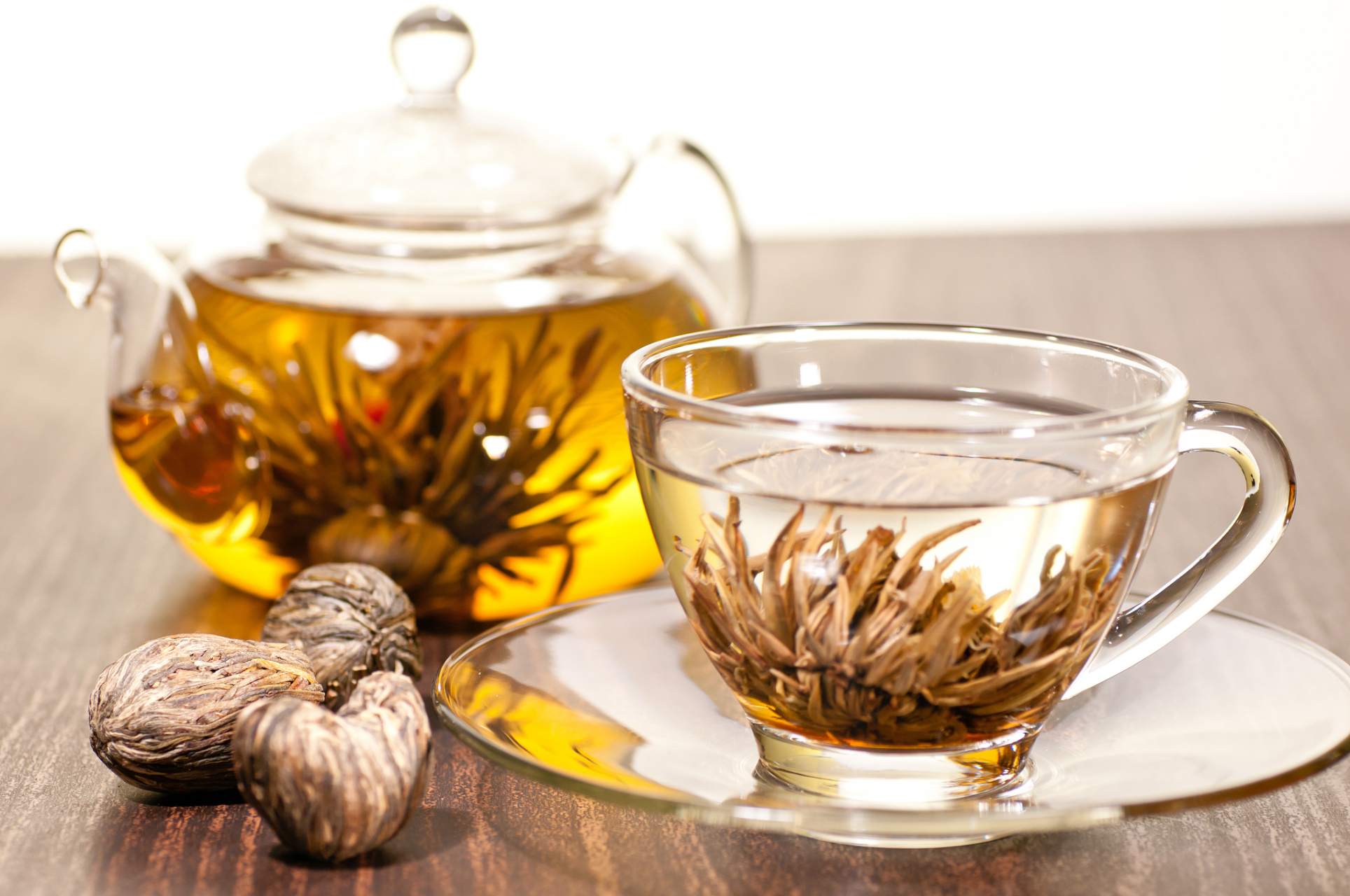 麦冬泡水喝有什么功效和作用 功效与作用 润肺,养阴生津,提高免疫力