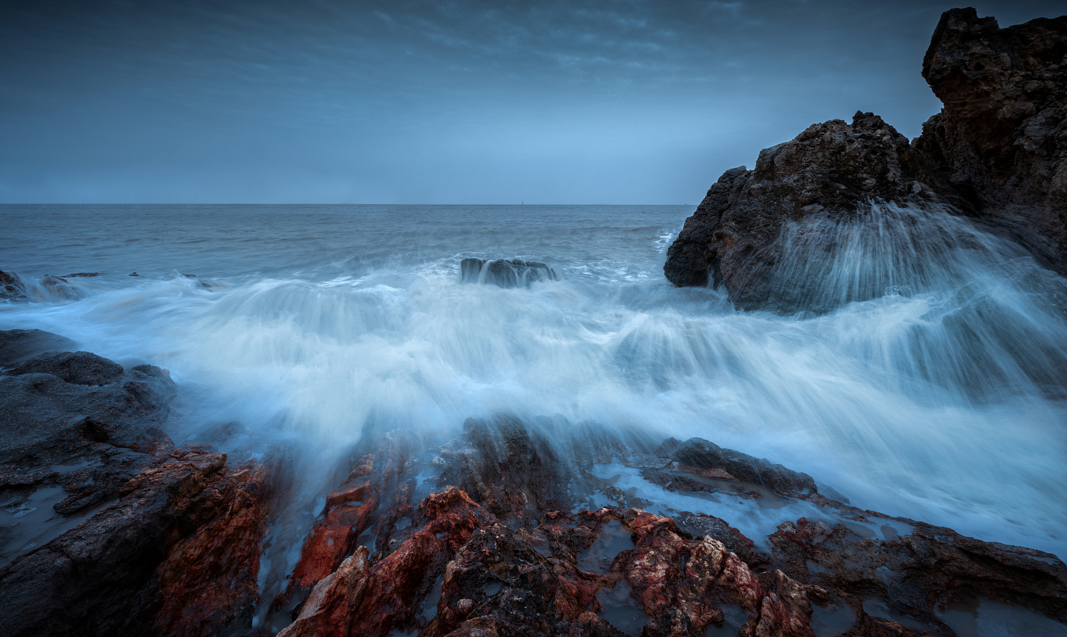 沧海横流方显英雄本色(沧海横流方显英雄本色出自哪首诗)
