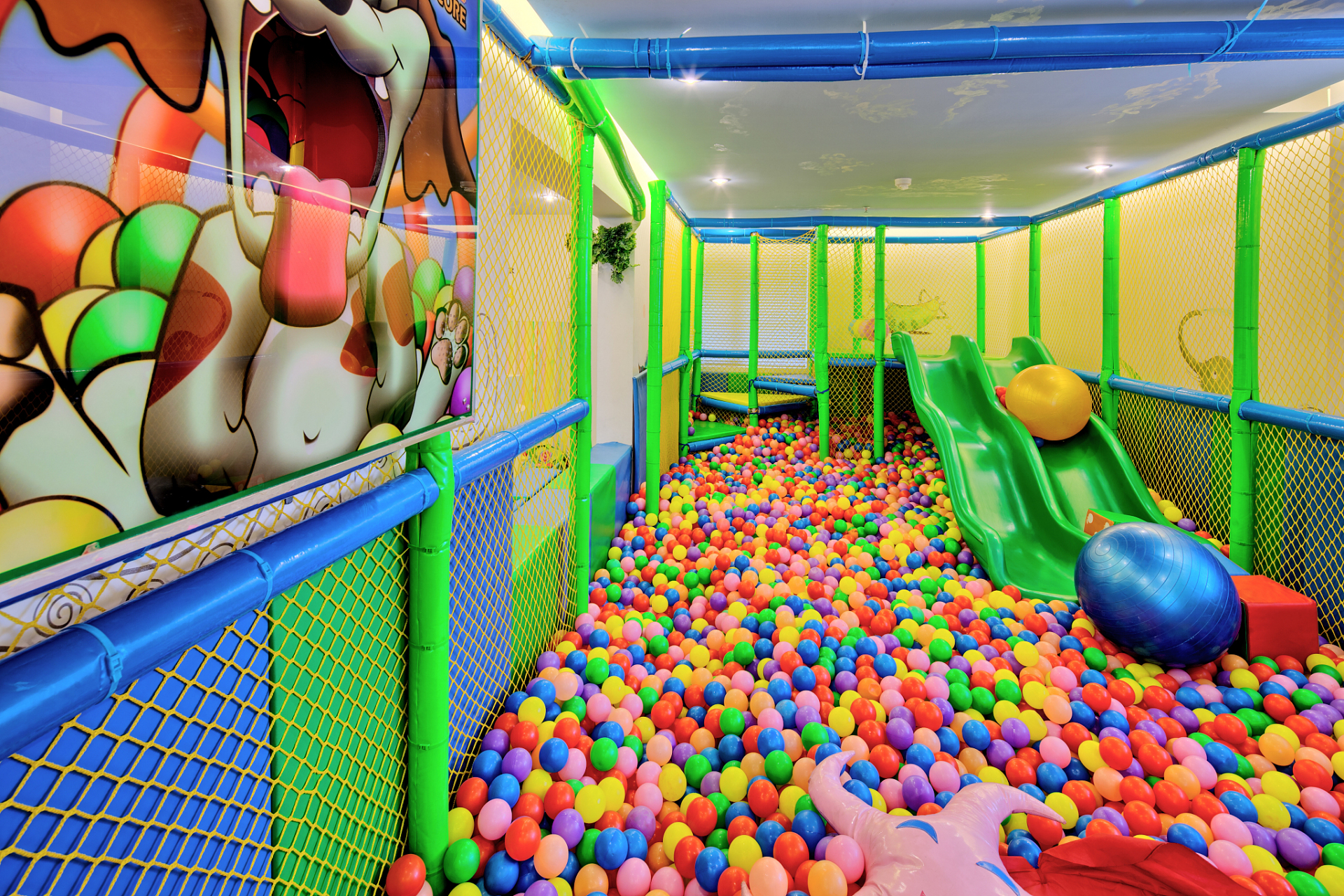 11566市场需求大 儿童乐园是一个非常受欢迎的场所,它可以让