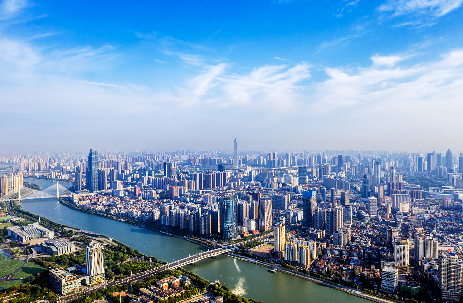 长沙旅游自由行攻略 长沙是中国湖南省的首府,拥有丰富的历史文化和