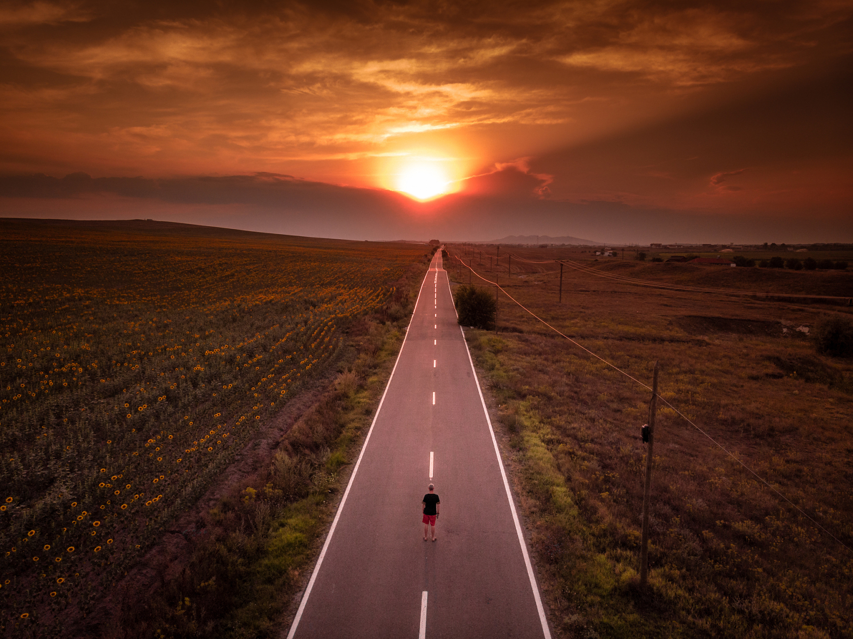 人生如路,其实并不是要到达终点,而是要一直向前走.