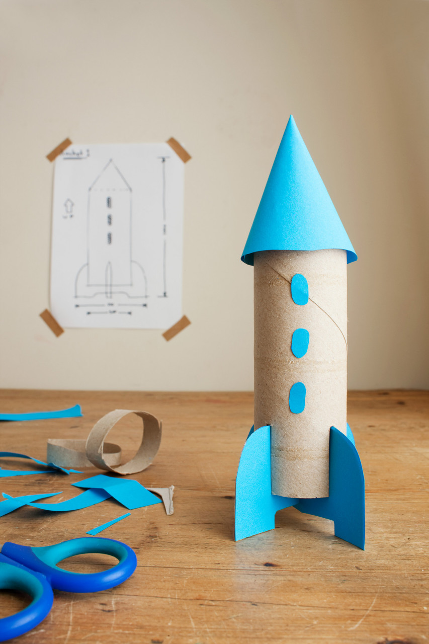 注意大小和形状协调,发挥创意制作独特圆柱体.