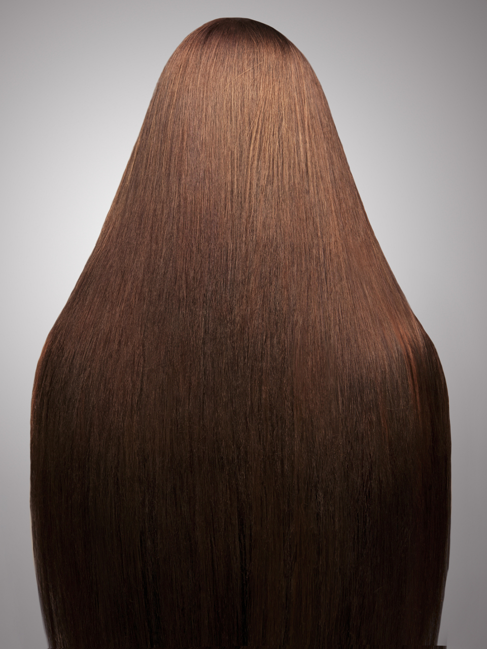 黑茶色染发剂是低调奢华的深色系发色,适合各种场合和人群,掉色慢,不