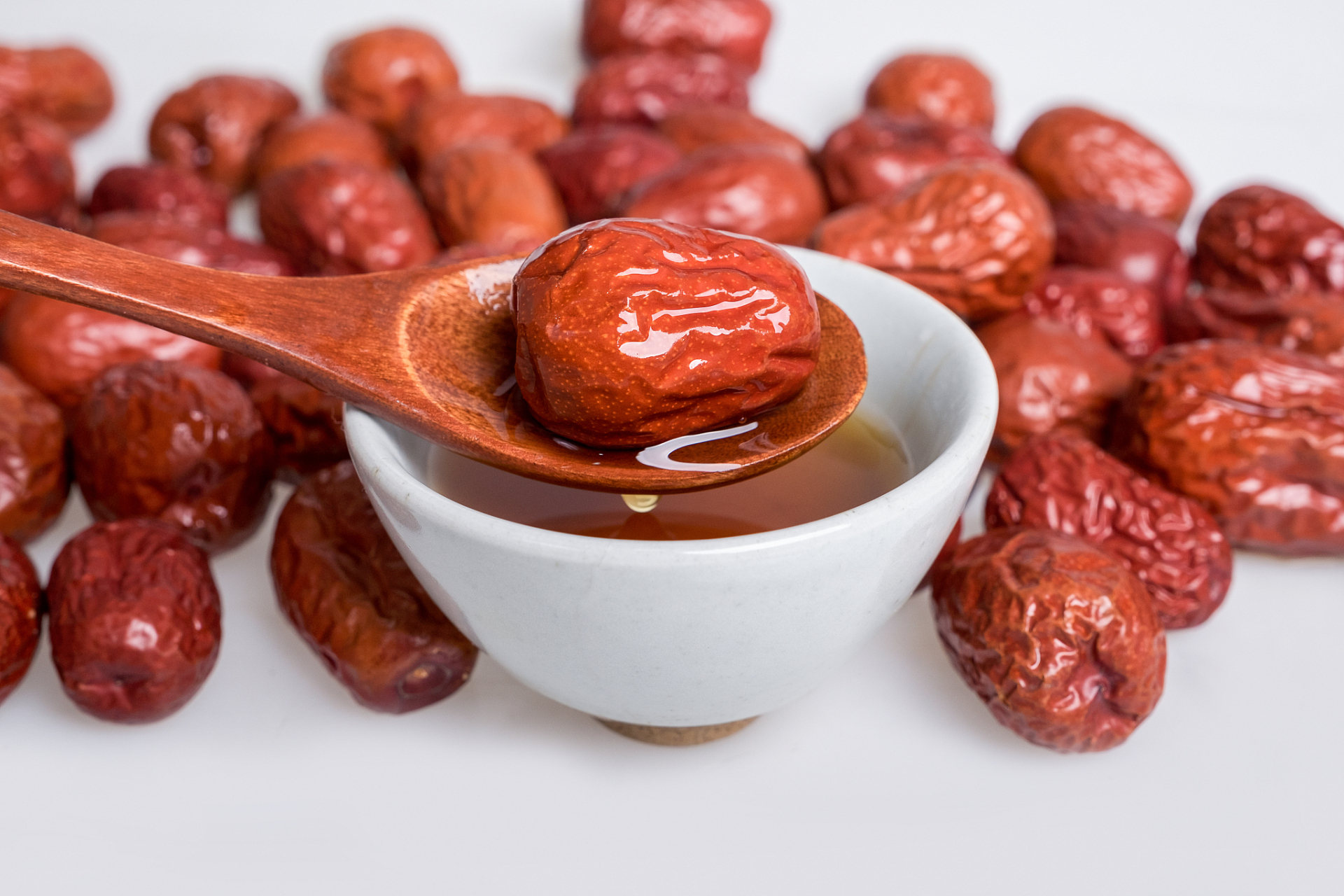 首先,水煮大枣能够提高人体免疫力.