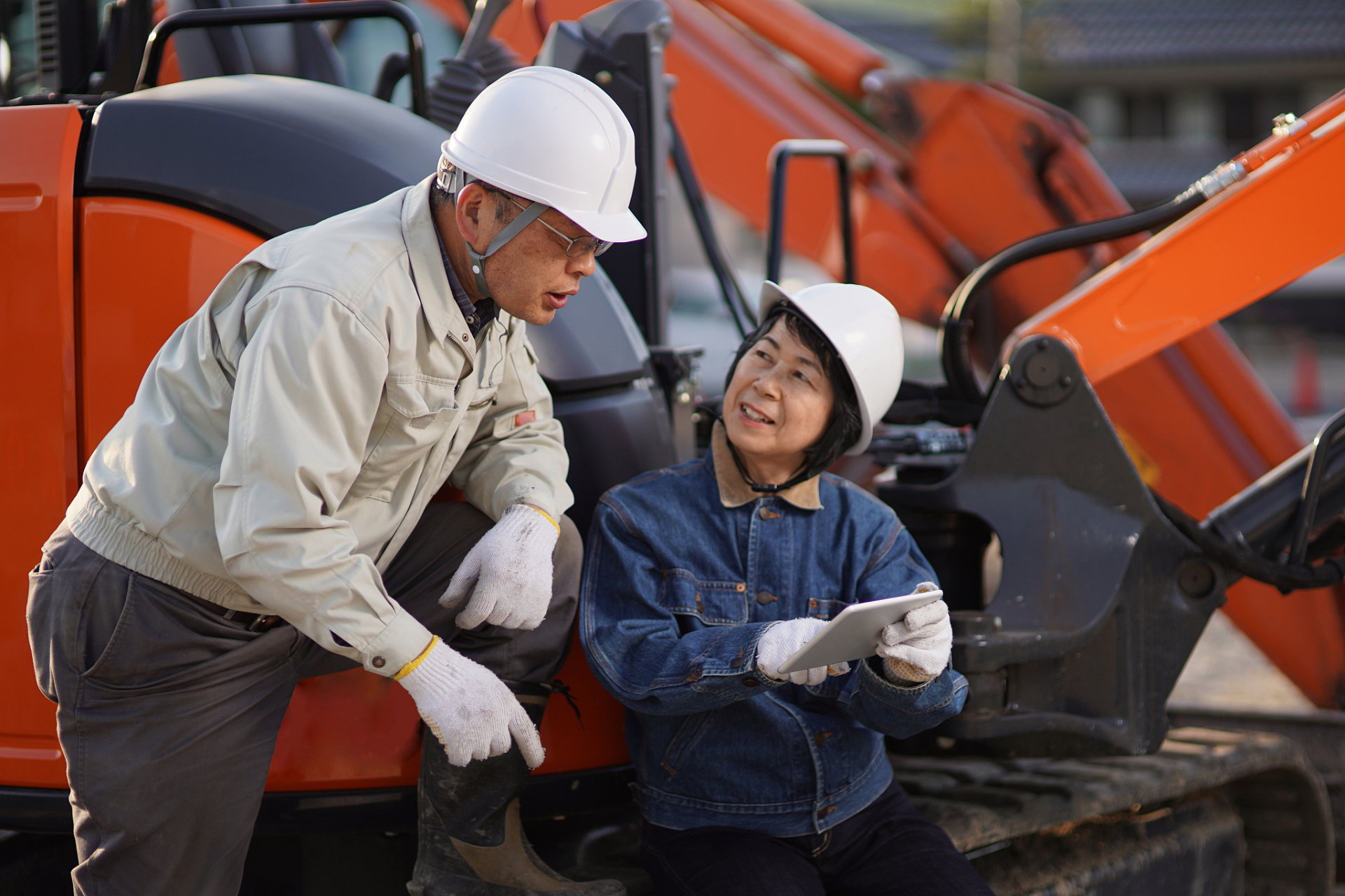张大爷是个退休工人,不愿意给子女添麻煩,就自己住.