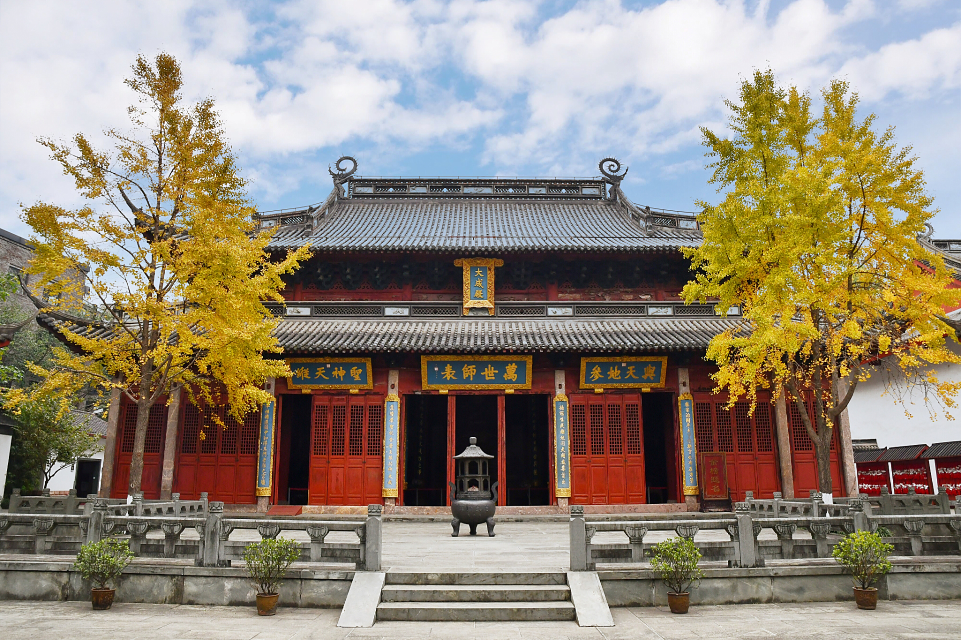 径山寺是浙江杭州一处佛教净土,已有近千年历史,是江南佛教文化的重要