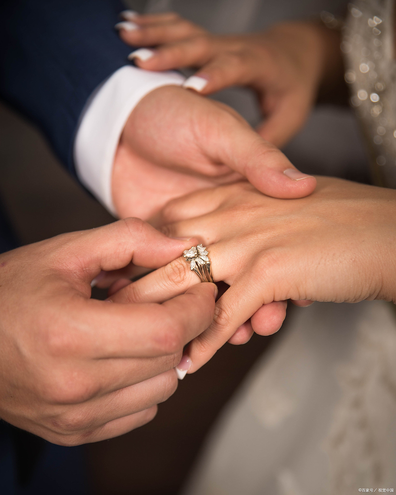 戴尾戒的含义:解锁指尖的秘密,探寻那一抹不凡的寓意