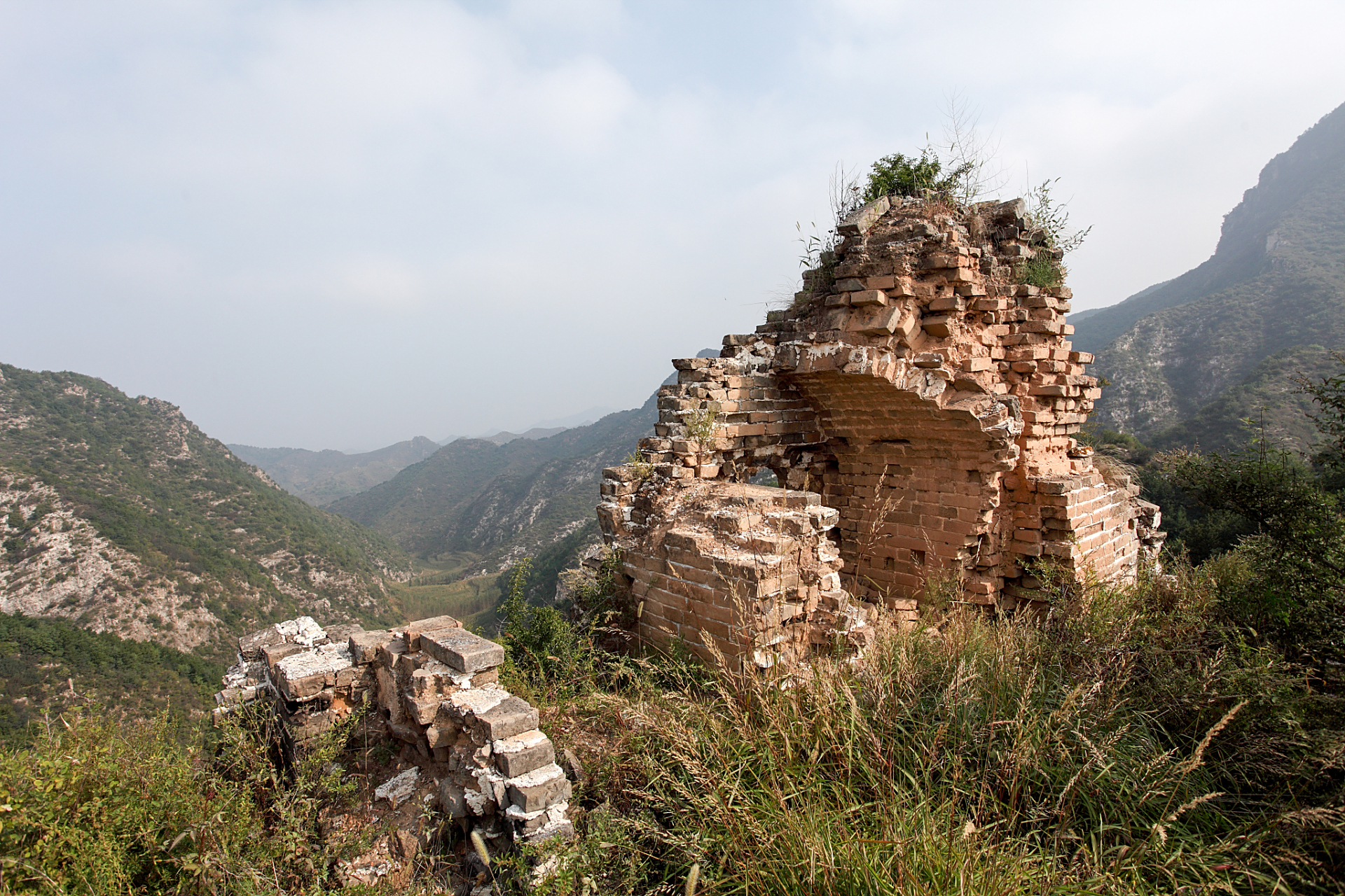 周末去哪儿玩# 铜川景区薛家寨革命旧址,深藏于陕西耀县照金镇的桥山