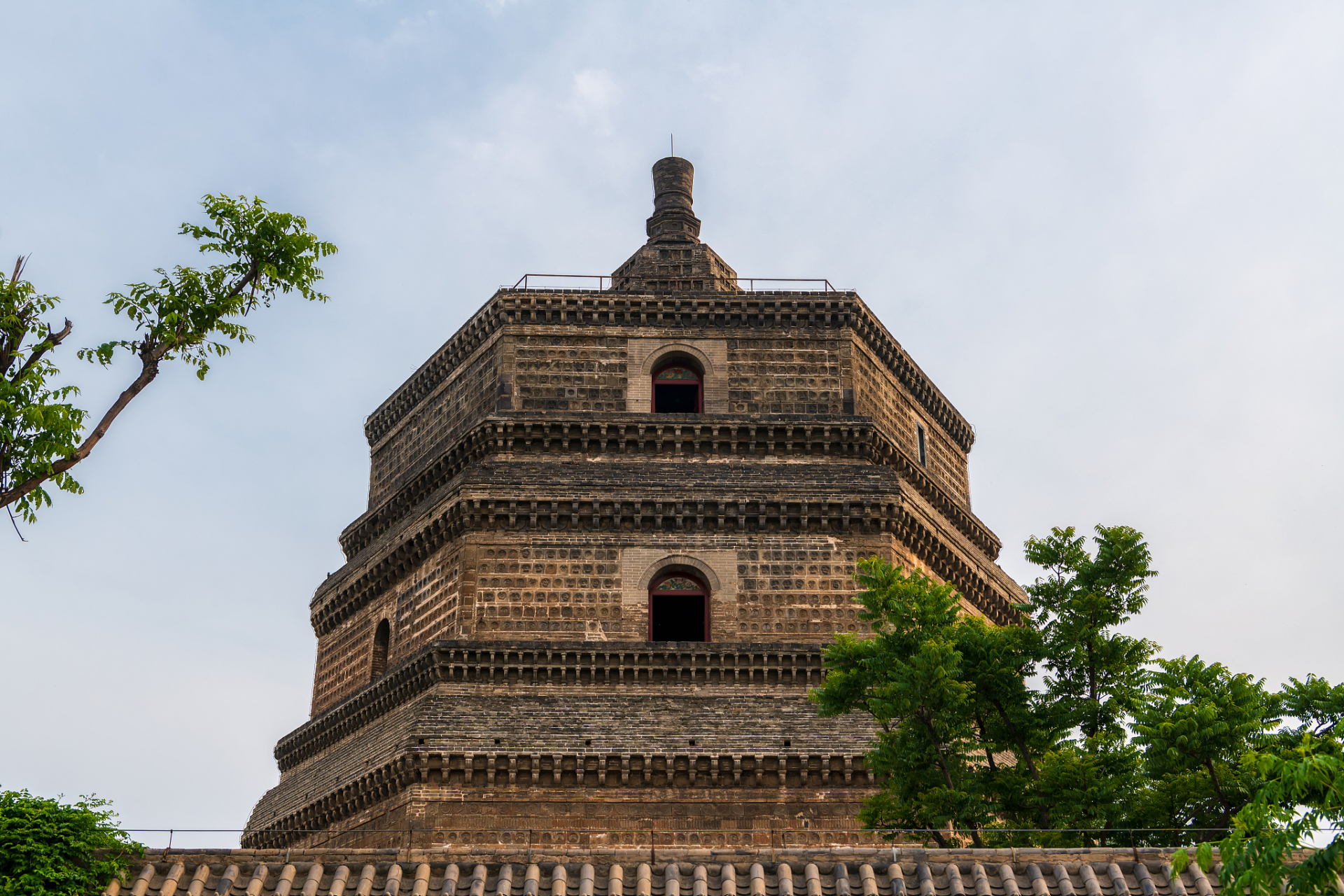 中国最高的琉璃塔,历经37次地震不倒,被誉为"天下第一塔",位于河南