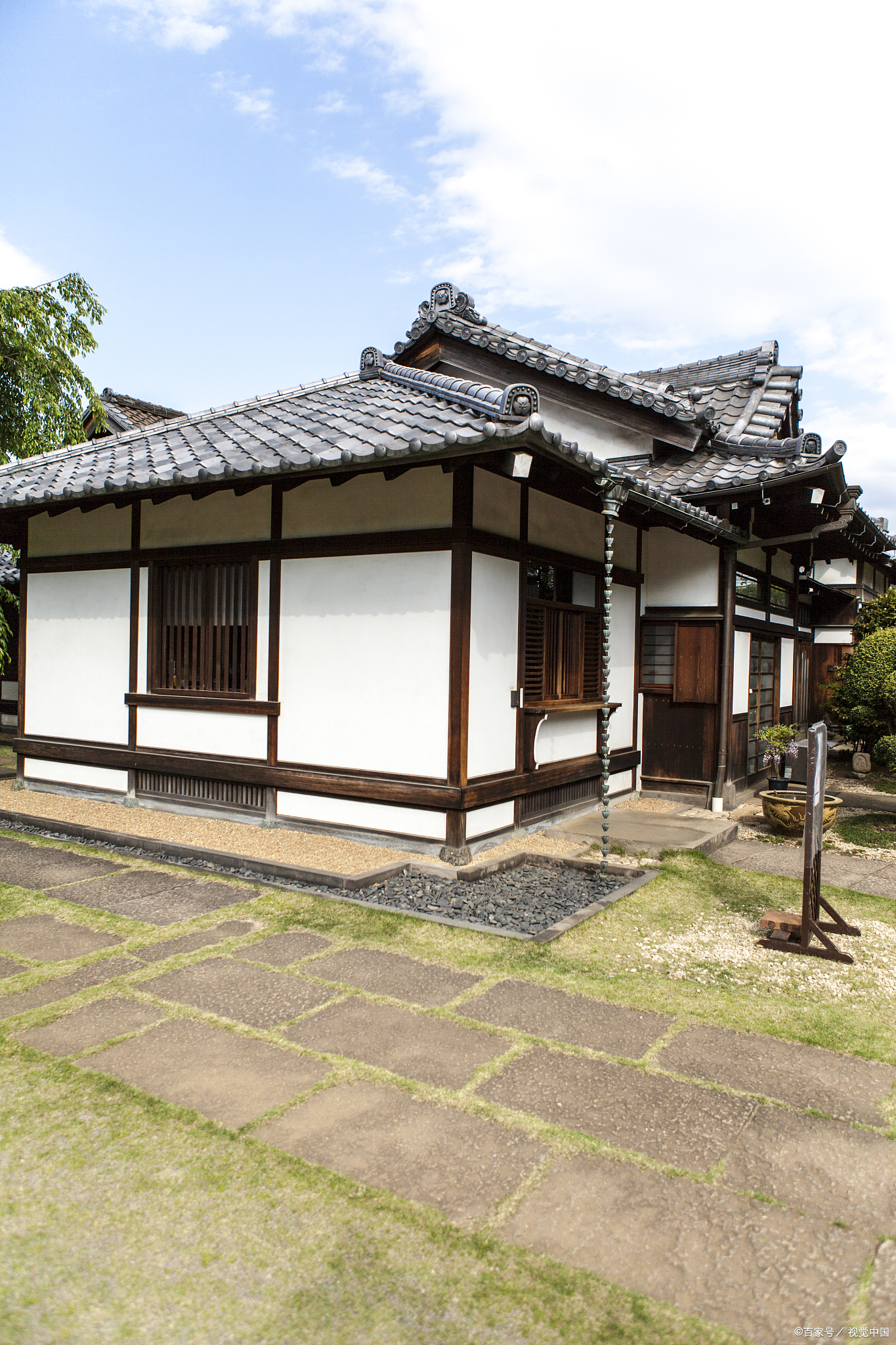 如果在日本长期生活,可以考虑长期租赁房屋,更加稳定和方便