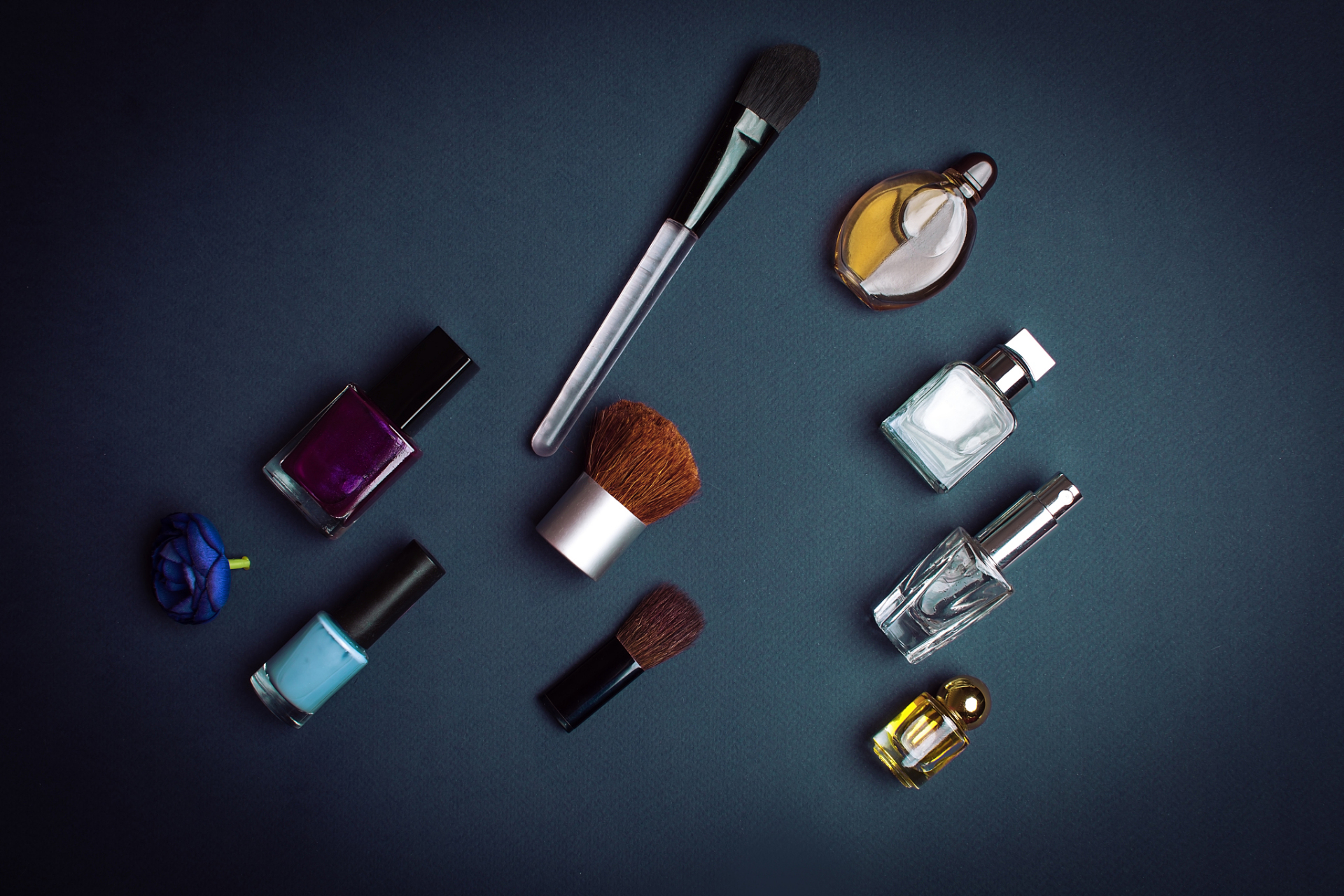 自2022年1月1日起,电子烟油进口报关需办理自动进口许可证,监管条件