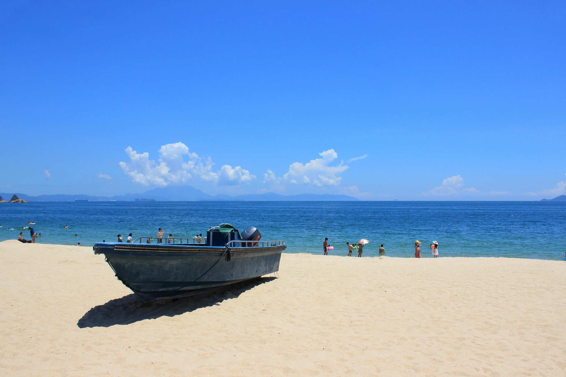 三亚西岛,位于中国海南省三亚市,是一座美丽的海岛旅游景区.