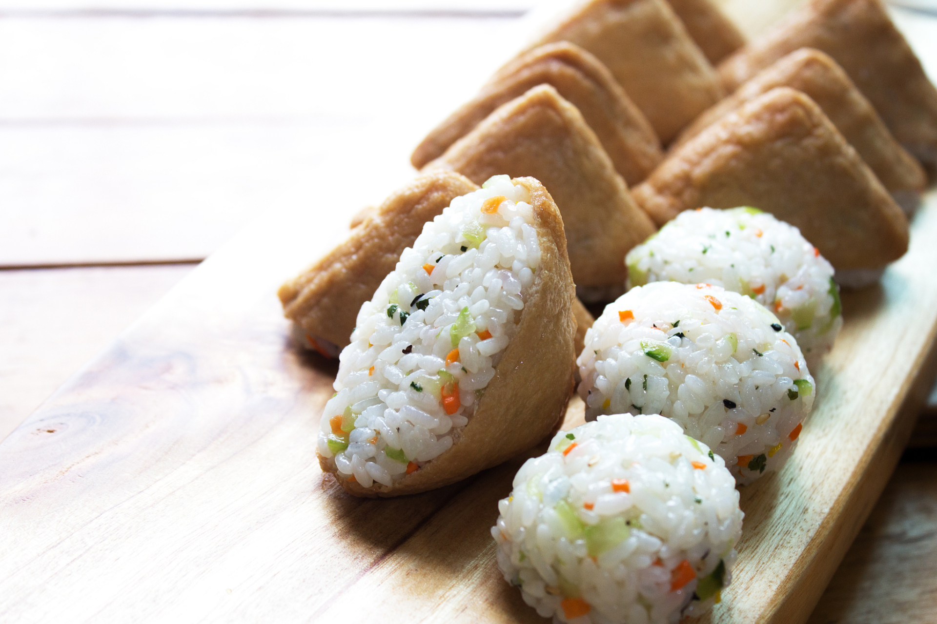 饭团热量高吗,减肥可以吃吗? 通常饭团热量不算高,减肥是可以吃的. 饭