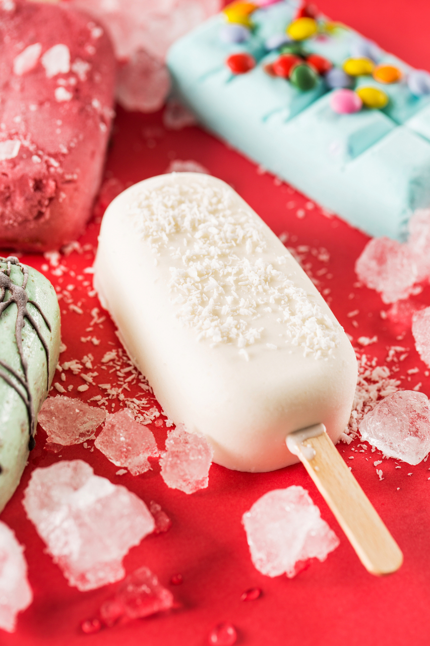 炎炎夏日,最喜欢吃冰冰凉凉的雪糕啦!