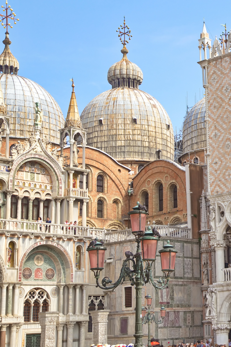 威尼斯漫步,探寻水城之美  威尼斯,这座浪漫的水城,每一个角落都充满