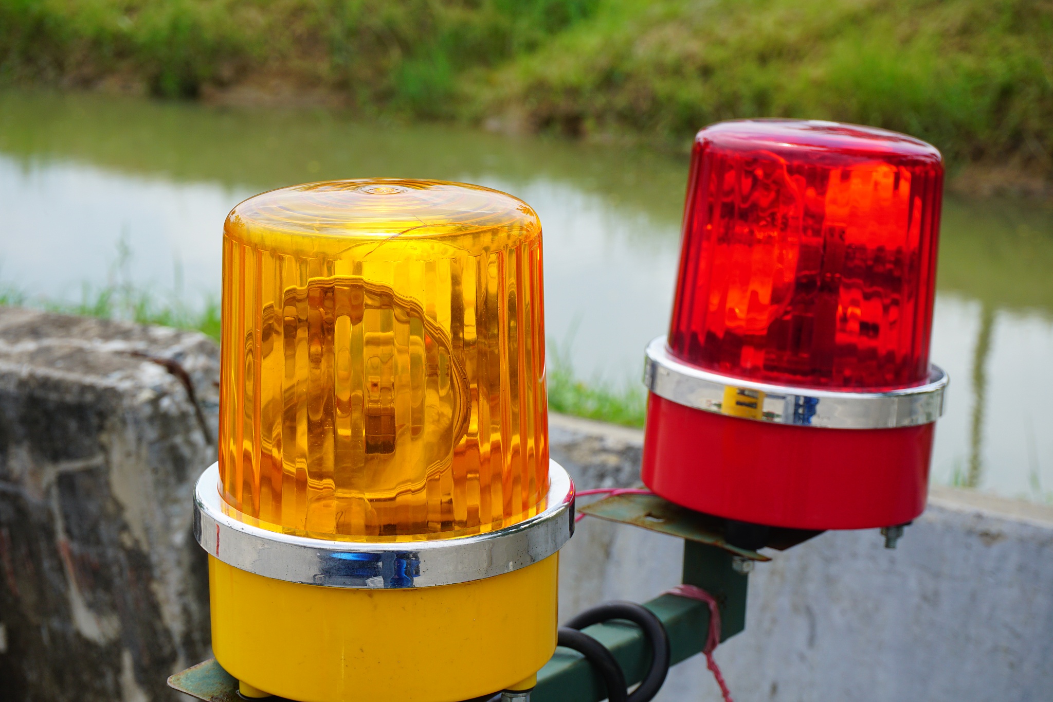 在黎巴嫩多地发生示威游行的背景下,我们更应警惕安全风险