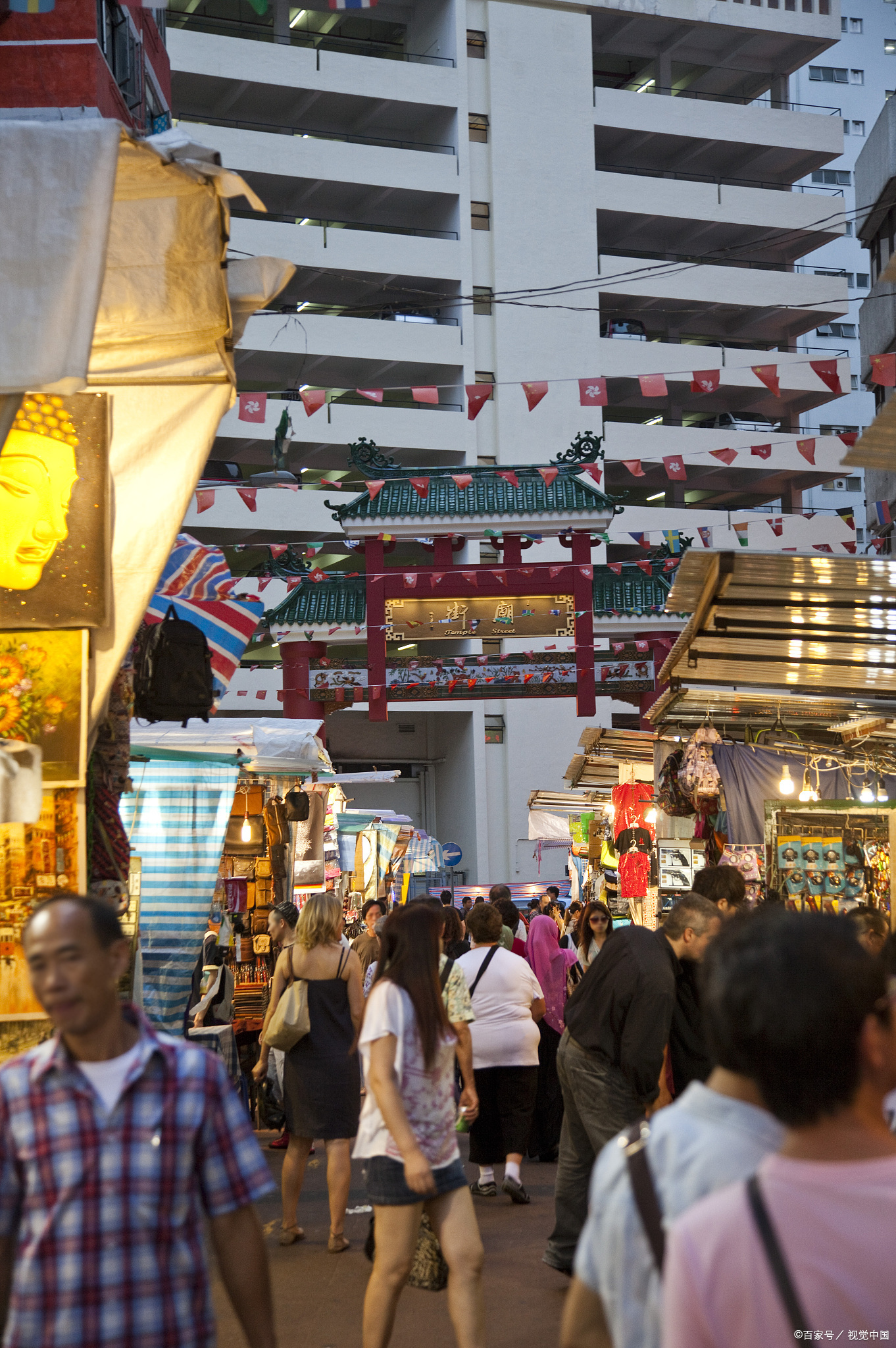 生活在日本# 国际通是冲绳的主要商业街,有各种商店,餐厅和酒吧
