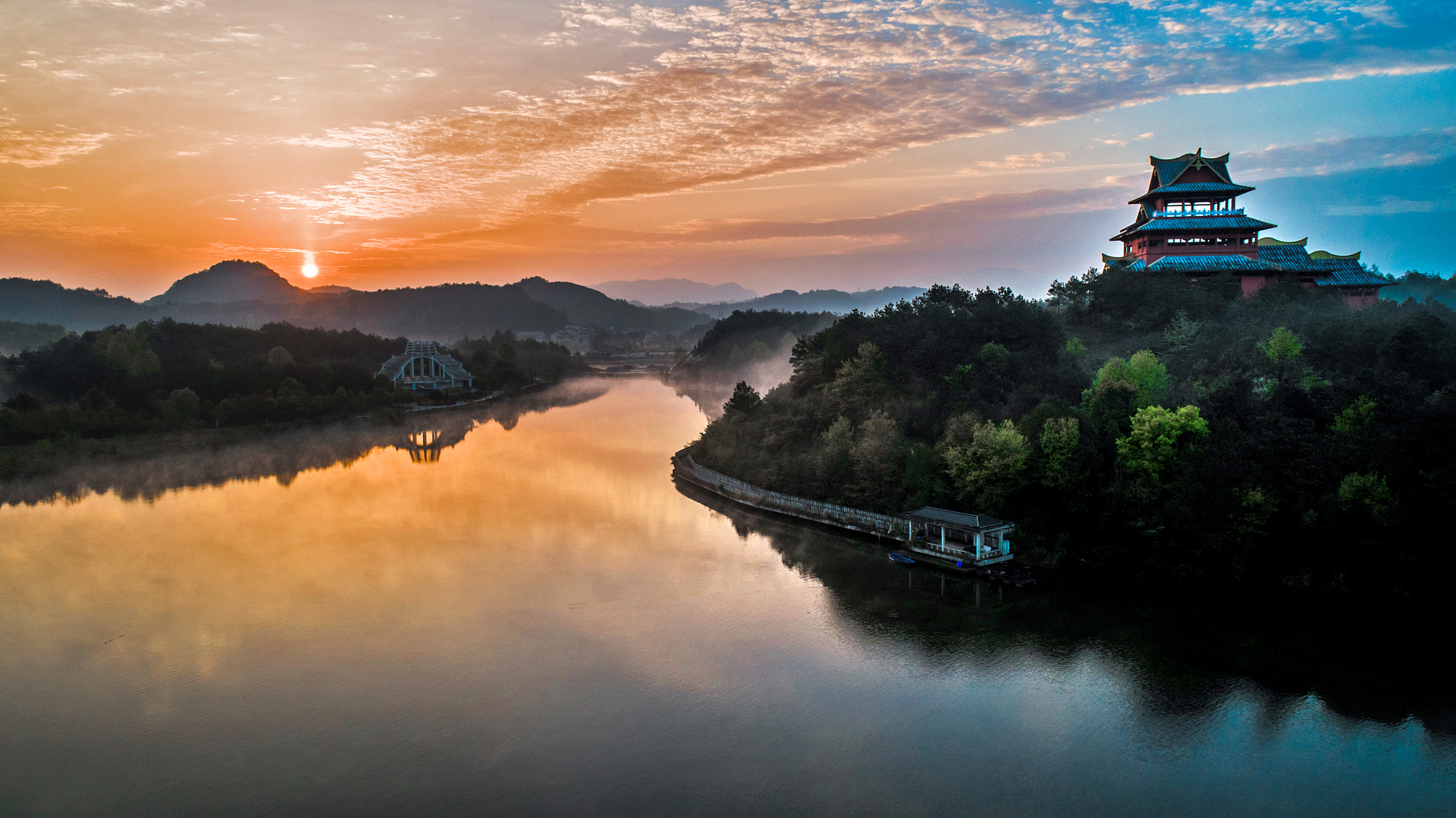 惠州海岛探险 从广州出发,乘坐公交或地铁到达惠州.