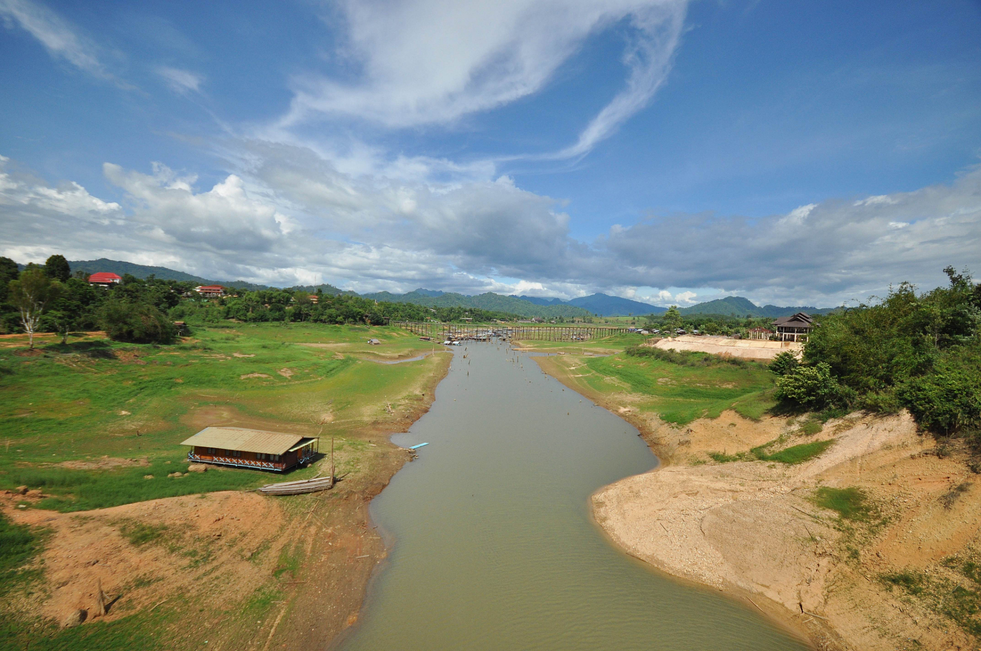 嬉行记# 槟榔河位于中国三亚市,被誉为这座热带天堂的明珠,是游客们