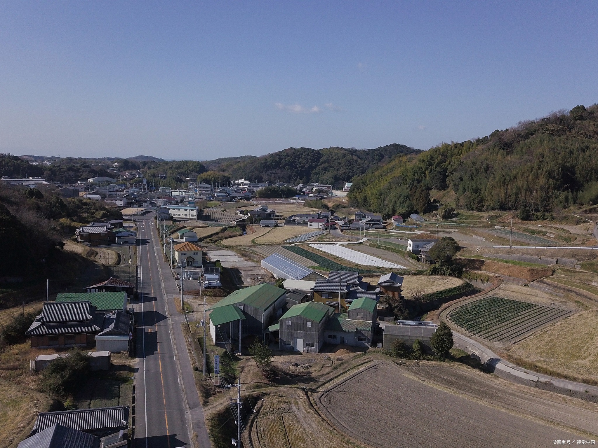 在2007年,伊势崎市与邻近的太田市一起升格为特例市,是群马县内