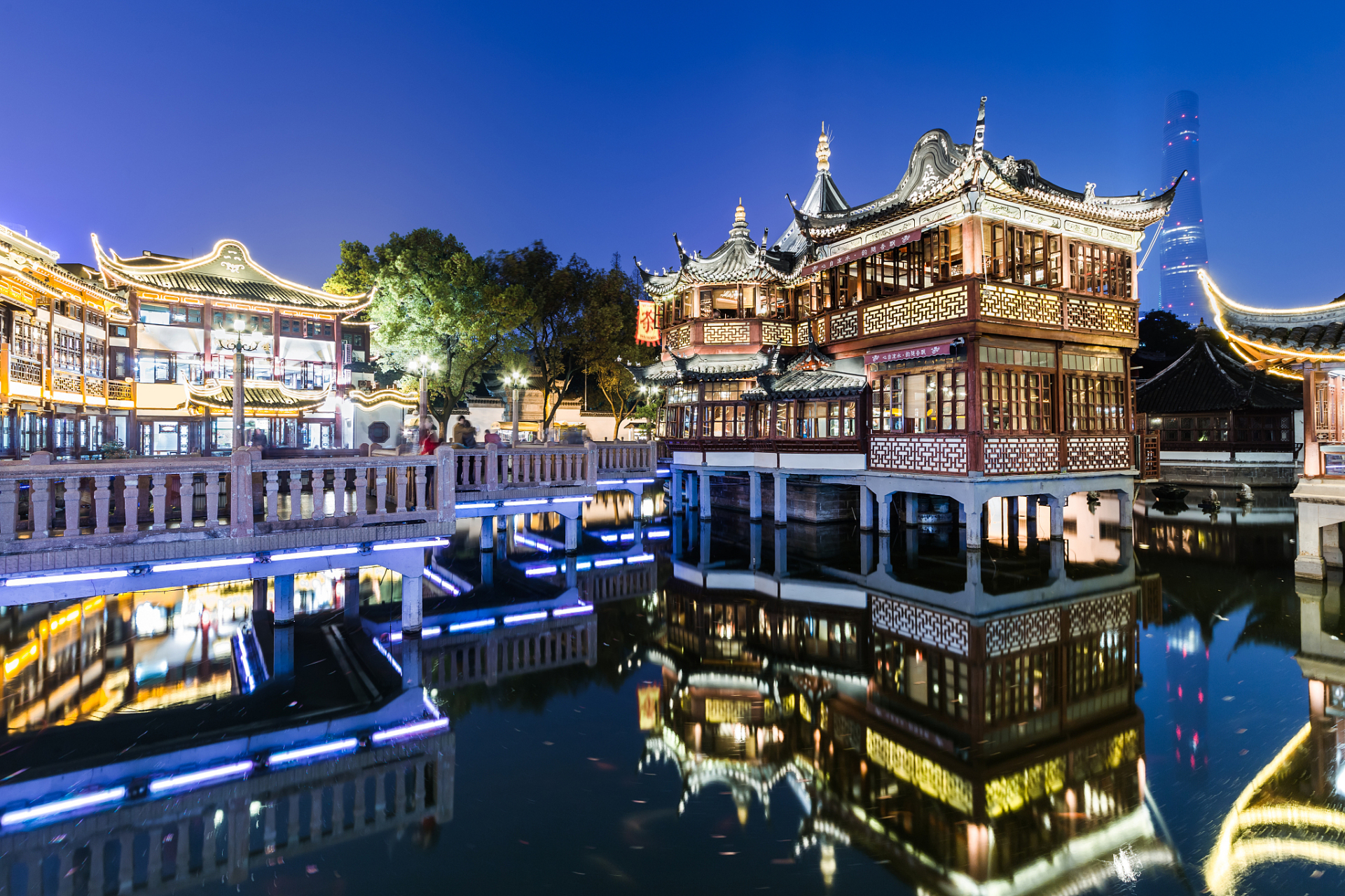 我眼中的浪漫上海# 上海10大必游景点之一:豫园 上海豫园是中国著名