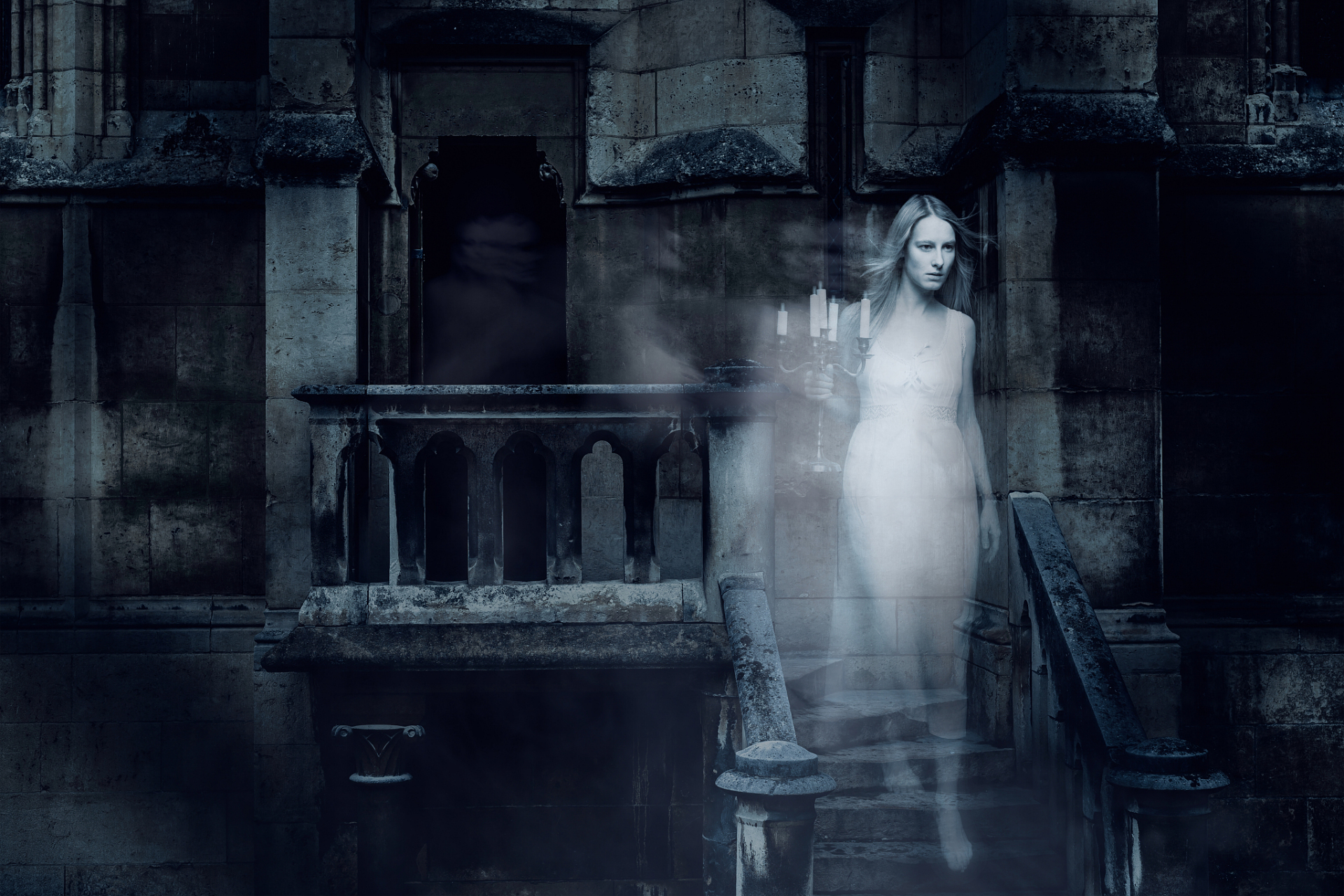 昨天晚上再一次做噩梦惊醒,两年了,要么晚上失眠怎么也睡不着,要么